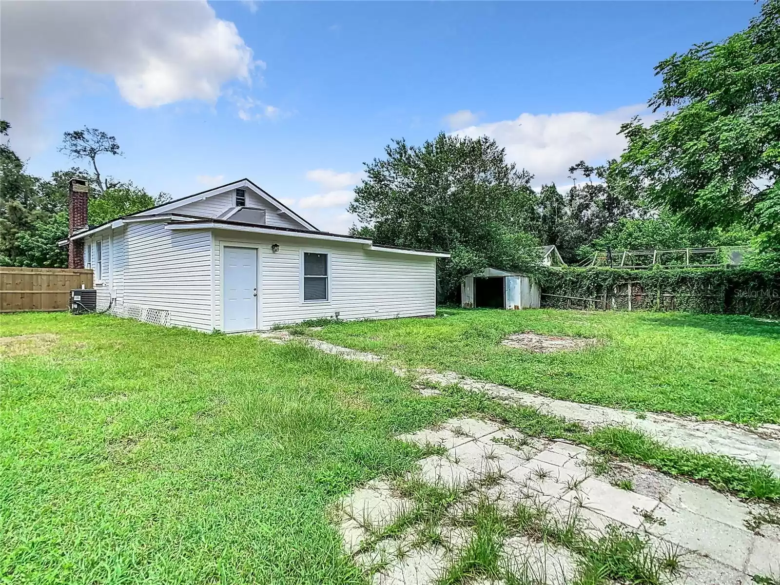 9501 11TH STREET, TAMPA, Florida 33612, 3 Bedrooms Bedrooms, ,3 BathroomsBathrooms,Residential Lease,For Rent,11TH,MFRTB8312703