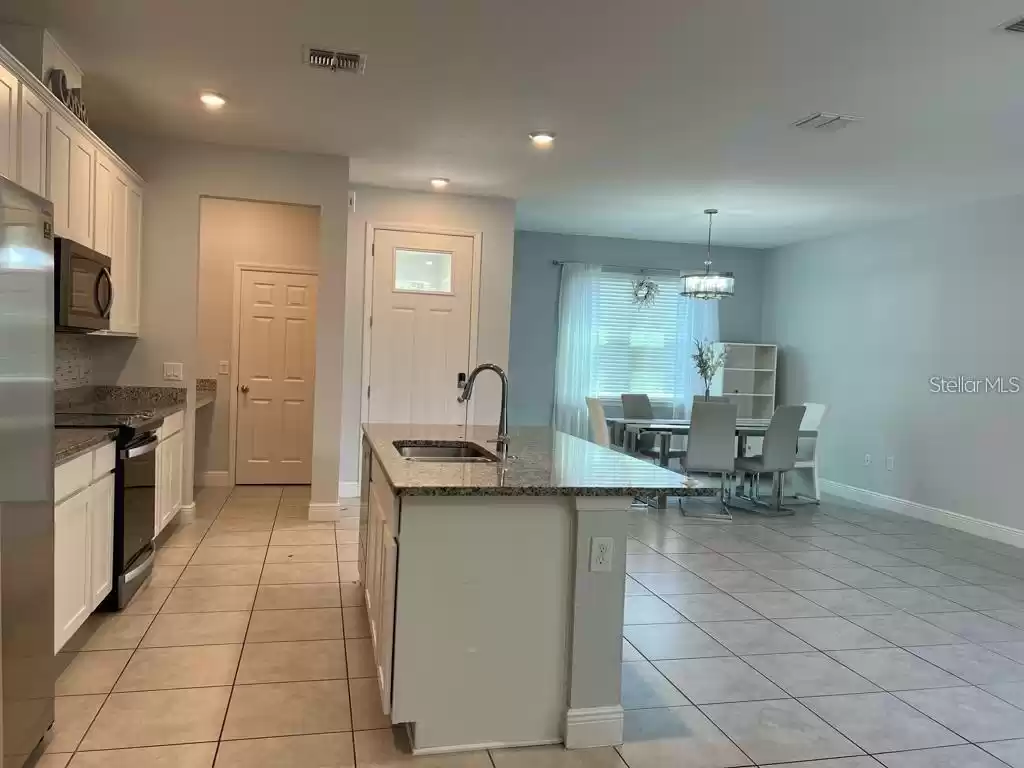 9760 AMBER CHESTNUT WAY, WINTER GARDEN, Florida 34787, 3 Bedrooms Bedrooms, ,2 BathroomsBathrooms,Residential Lease,For Rent,AMBER CHESTNUT,MFRS5114142