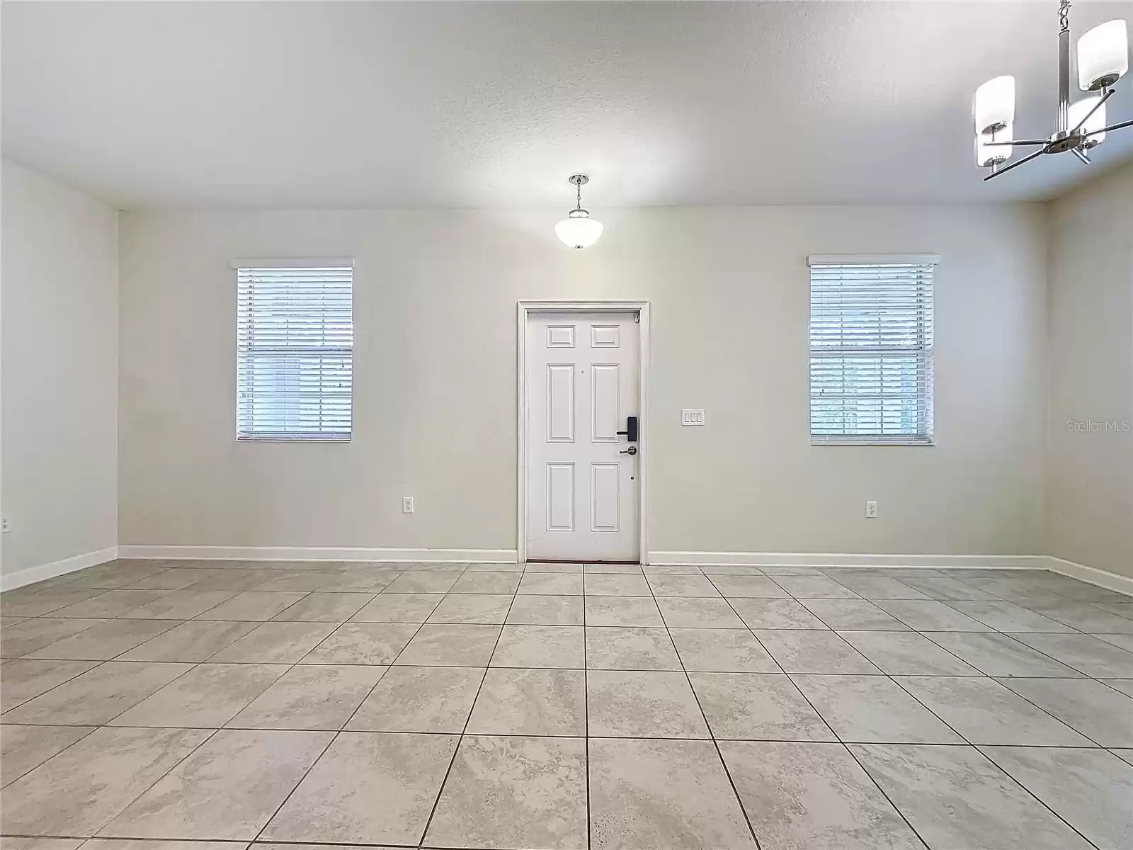 11043 SUSPENSE DR, WINTER GARDEN, Florida 34787, 3 Bedrooms Bedrooms, ,2 BathroomsBathrooms,Residential Lease,For Rent,SUSPENSE DR,MFRS5114216