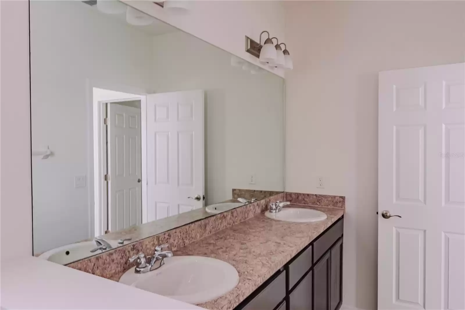 133 BOYDFIELD LANE, DAVENPORT, Florida 33837, 3 Bedrooms Bedrooms, ,2 BathroomsBathrooms,Residential Lease,For Rent,BOYDFIELD,MFRO6251024