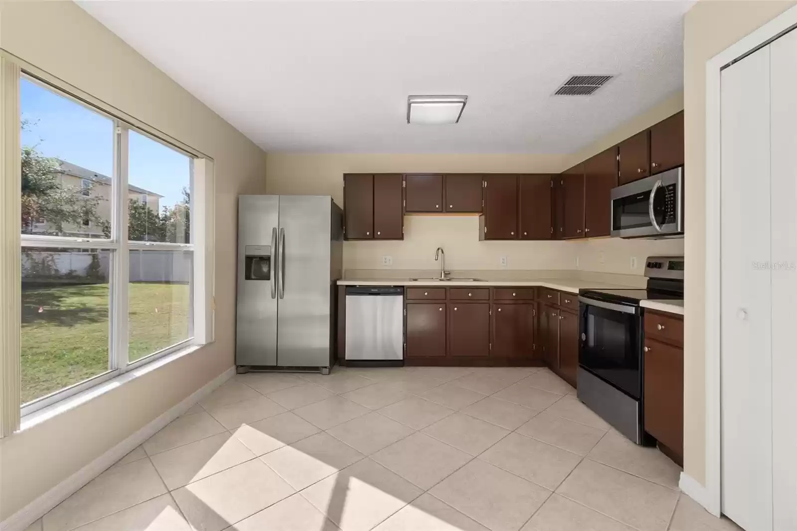 2224 MALLARD CREEK CIRCLE, KISSIMMEE, Florida 34743, 4 Bedrooms Bedrooms, ,2 BathroomsBathrooms,Residential Lease,For Rent,MALLARD CREEK,0,MFRS5114254