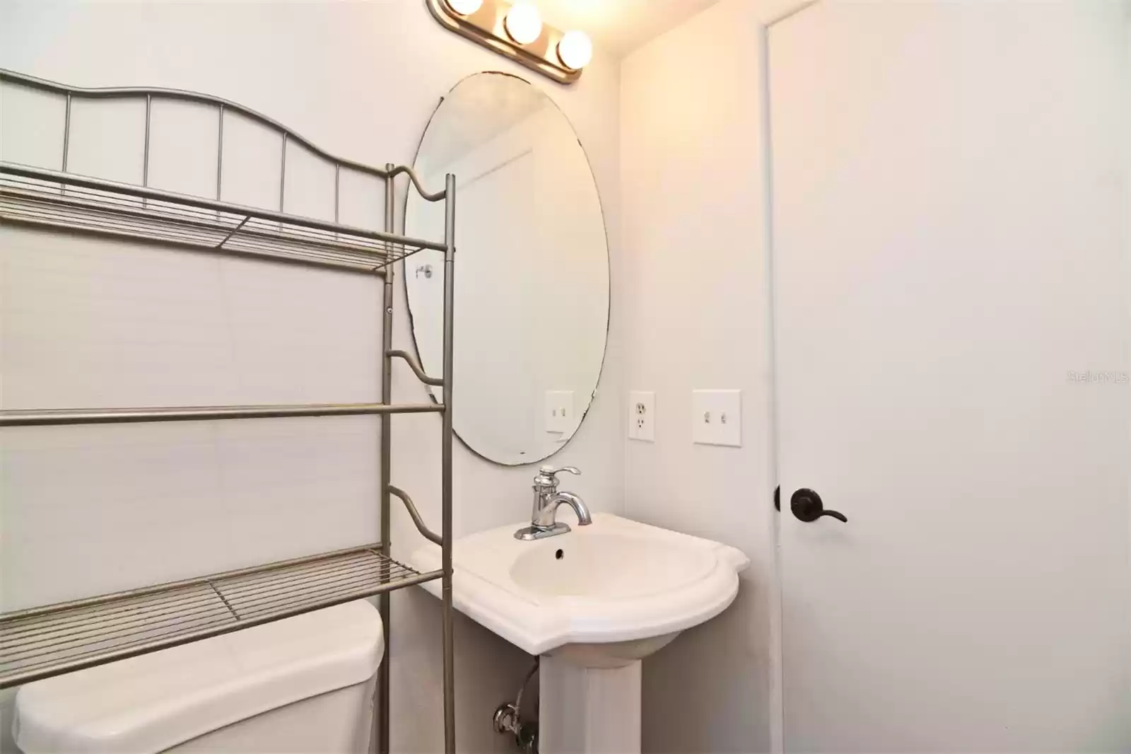 151 NORTH ORLANDO AVENUE, WINTER PARK, Florida 32789, 1 Bedroom Bedrooms, ,1 BathroomBathrooms,Residential,For Sale,NORTH ORLANDO AVENUE,MFRO6250765