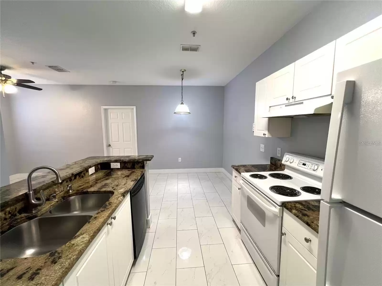 842 GRAND REGENCY POINT, ALTAMONTE SPRINGS, Florida 32714, 2 Bedrooms Bedrooms, ,2 BathroomsBathrooms,Residential Lease,For Rent,GRAND REGENCY,MFRO6251298