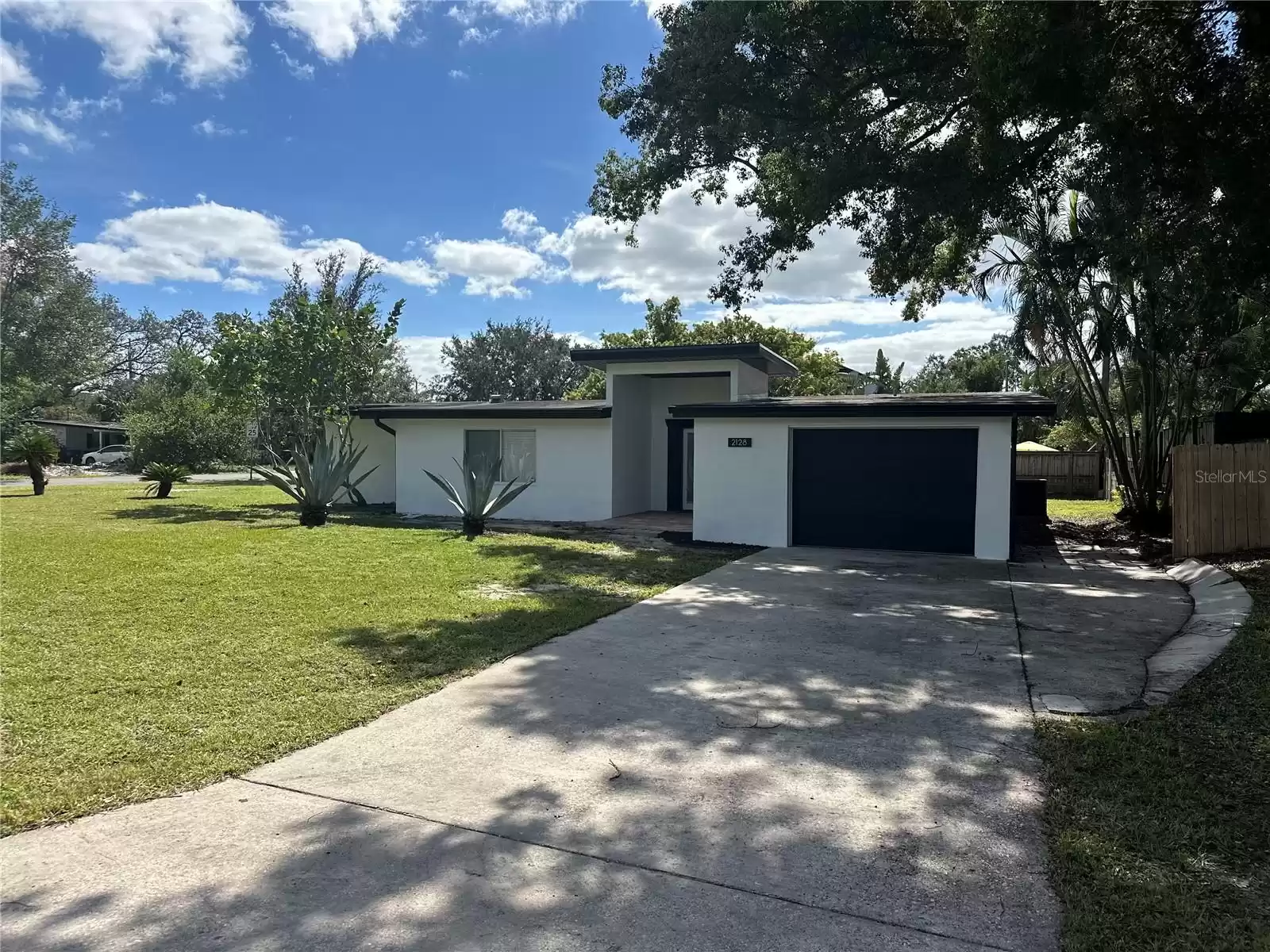 2128 SYCAMORE DRIVE, WINTER PARK, Florida 32789, 3 Bedrooms Bedrooms, ,2 BathroomsBathrooms,Residential,For Sale,SYCAMORE,MFRL4948316