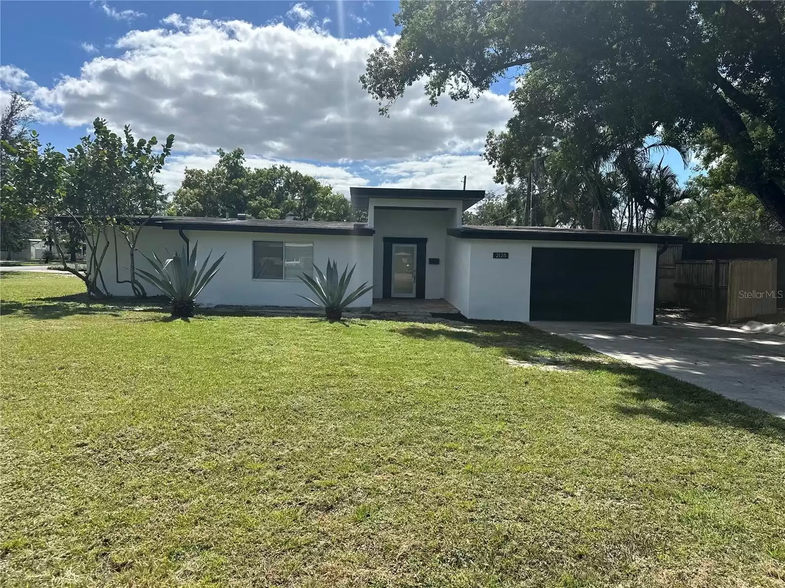 2128 SYCAMORE DRIVE, WINTER PARK, Florida 32789, 3 Bedrooms Bedrooms, ,2 BathroomsBathrooms,Residential,For Sale,SYCAMORE,MFRL4948316