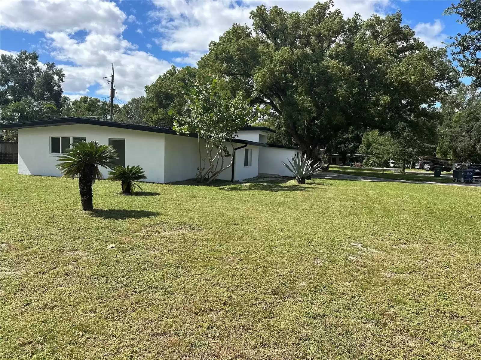 2128 SYCAMORE DRIVE, WINTER PARK, Florida 32789, 3 Bedrooms Bedrooms, ,2 BathroomsBathrooms,Residential,For Sale,SYCAMORE,MFRL4948316