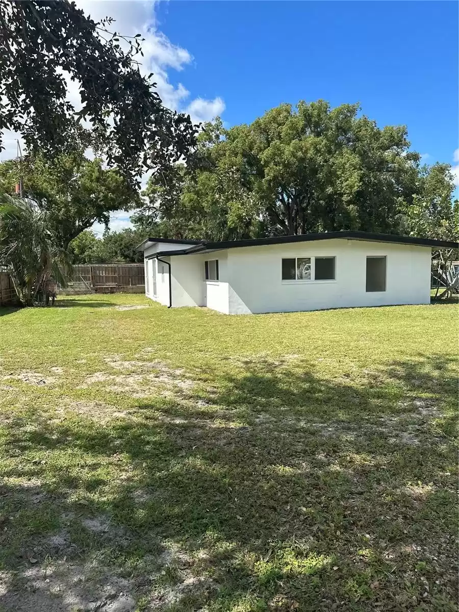 2128 SYCAMORE DRIVE, WINTER PARK, Florida 32789, 3 Bedrooms Bedrooms, ,2 BathroomsBathrooms,Residential,For Sale,SYCAMORE,MFRL4948316