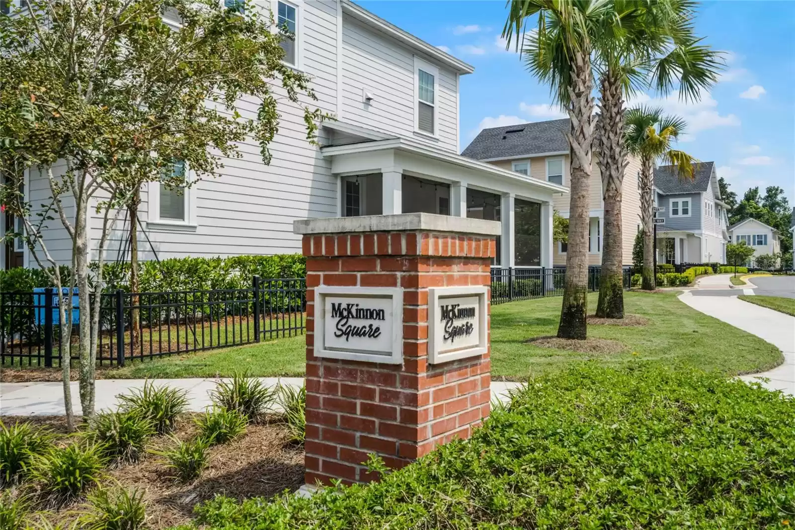 925 MCKINNON SQUARE, WINTER GARDEN, Florida 34787, 3 Bedrooms Bedrooms, ,2 BathroomsBathrooms,Residential,For Sale,MCKINNON,MFRO6233216