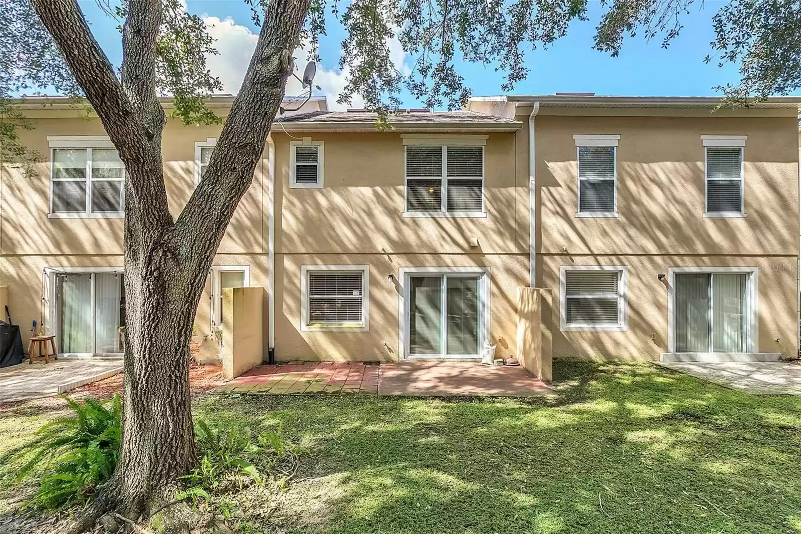 221 STERLING SPRINGS LANE, ALTAMONTE SPRINGS, Florida 32714, 2 Bedrooms Bedrooms, ,2 BathroomsBathrooms,Residential,For Sale,STERLING SPRINGS,MFRO6246250