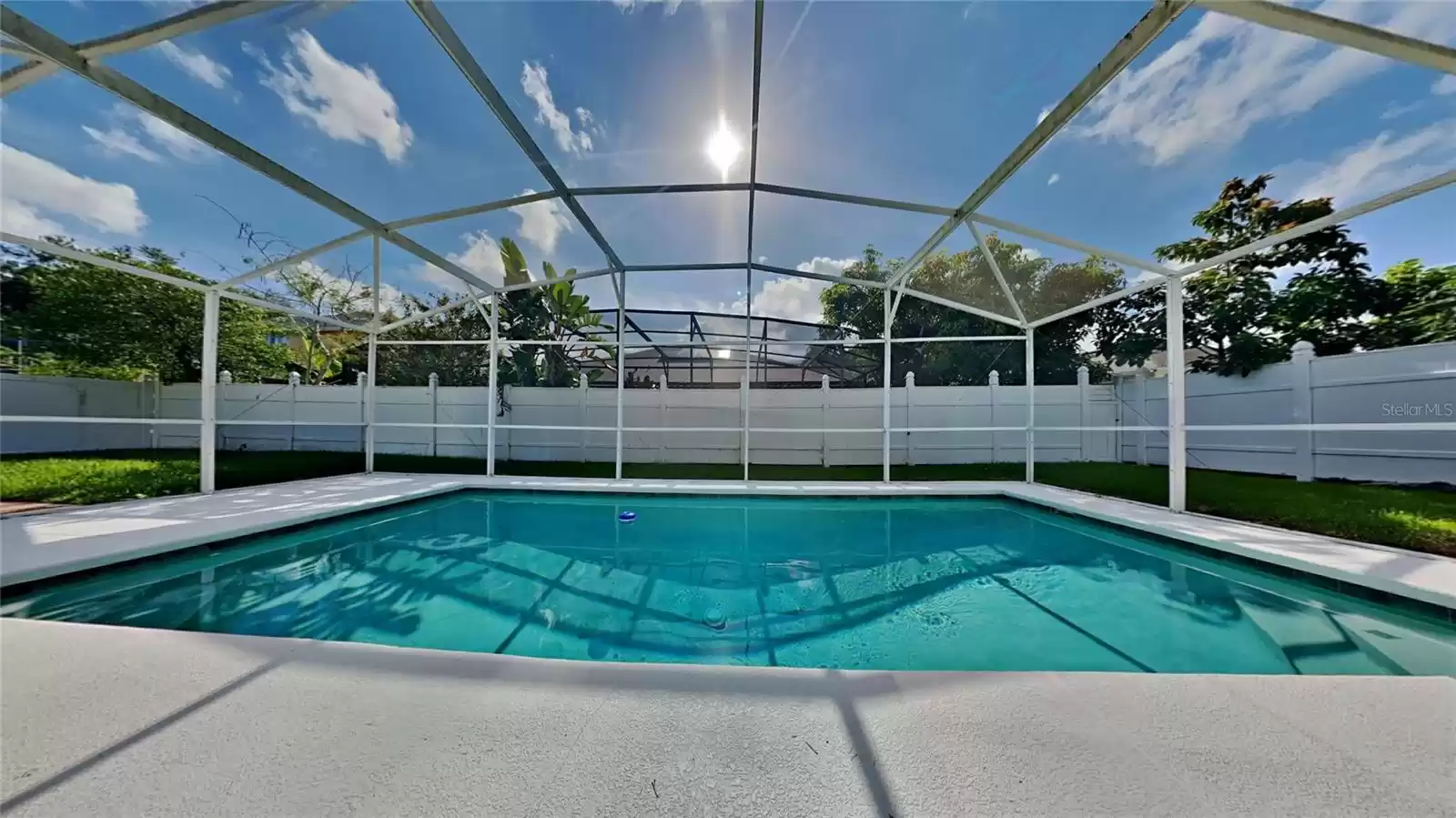 725 SUNBURST COVE LANE, WINTER GARDEN, Florida 34787, 3 Bedrooms Bedrooms, ,2 BathroomsBathrooms,Residential,For Sale,SUNBURST COVE,MFRTB8312564