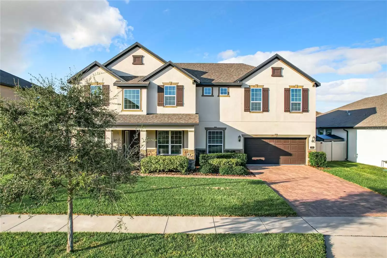 729 CATERPILLAR RUN, WINTER GARDEN, Florida 34787, 6 Bedrooms Bedrooms, ,4 BathroomsBathrooms,Residential,For Sale,CATERPILLAR,MFRS5114448