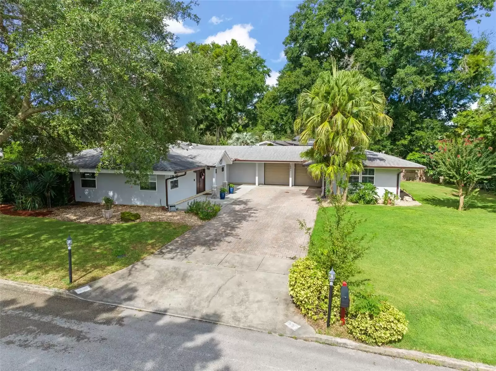 1681 BLUE RIDGE ROAD, WINTER PARK, Florida 32789, 4 Bedrooms Bedrooms, ,3 BathroomsBathrooms,Residential,For Sale,BLUE RIDGE,MFRO6251187