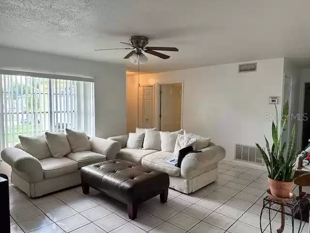 573 TULANE DR, ALTAMONTE SPRINGS, Florida 32714, 3 Bedrooms Bedrooms, ,2 BathroomsBathrooms,Residential,For Sale,TULANE DR,MFRO6246059