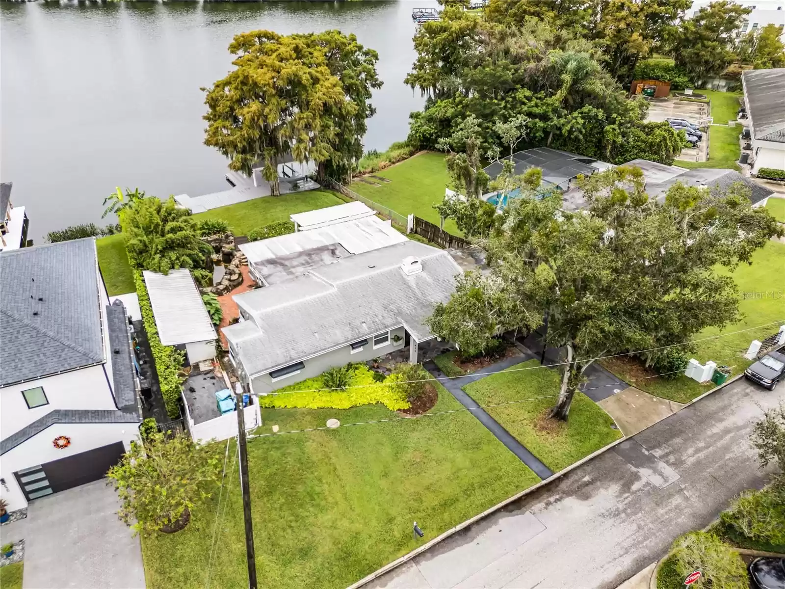 632 COUNTRY CLUB DRIVE, WINTER PARK, Florida 32789, 3 Bedrooms Bedrooms, ,2 BathroomsBathrooms,Residential,For Sale,COUNTRY CLUB,MFRO6250417