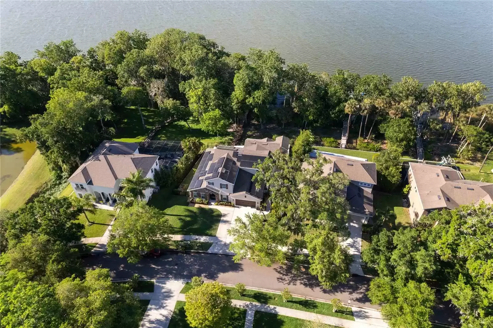 557 LAKE COVE POINTE CIR, WINTER GARDEN, Florida 34787, 5 Bedrooms Bedrooms, ,4 BathroomsBathrooms,Residential,For Sale,LAKE COVE POINTE CIR,MFRO6252812