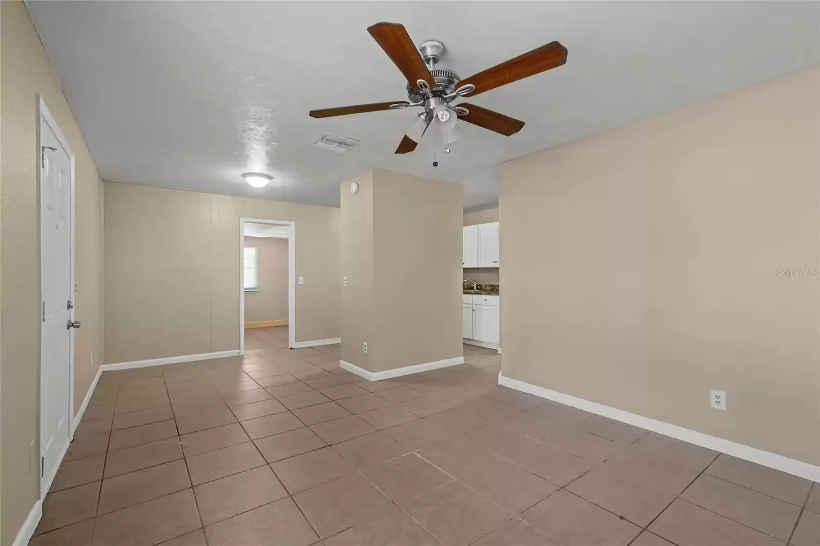 626 CALIENTE WAY, ALTAMONTE SPRINGS, Florida 32714, 3 Bedrooms Bedrooms, ,1 BathroomBathrooms,Residential,For Sale,CALIENTE,MFRO6252861