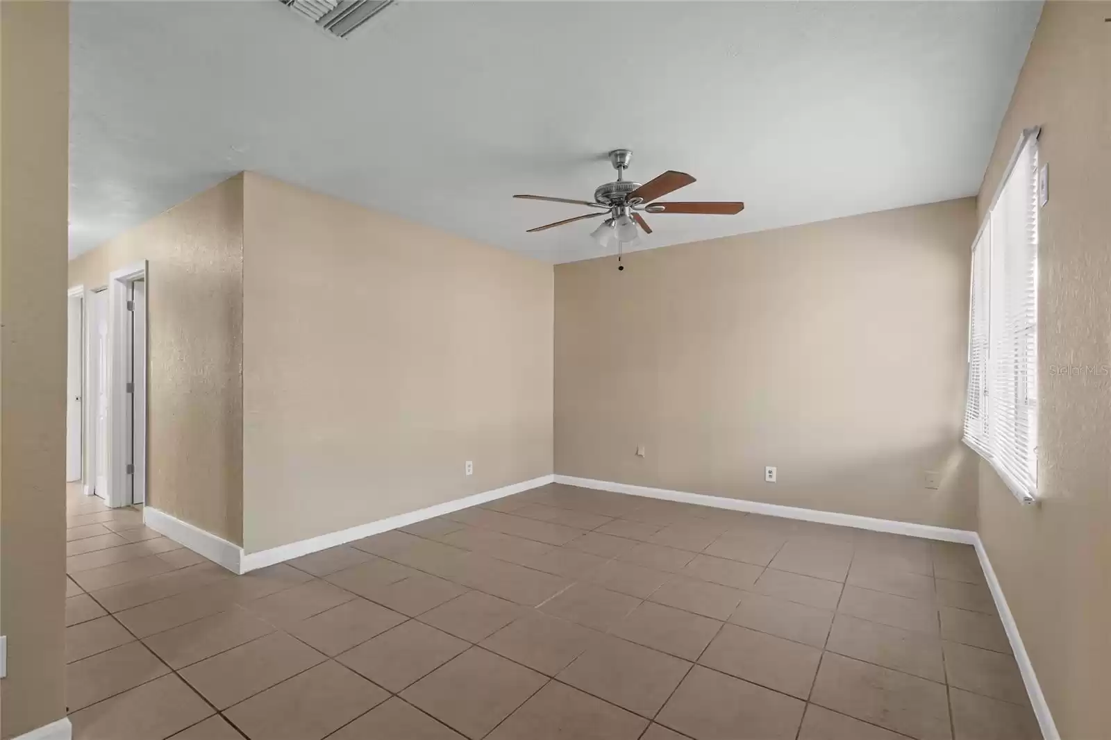 626 CALIENTE WAY, ALTAMONTE SPRINGS, Florida 32714, 3 Bedrooms Bedrooms, ,1 BathroomBathrooms,Residential,For Sale,CALIENTE,MFRO6252861