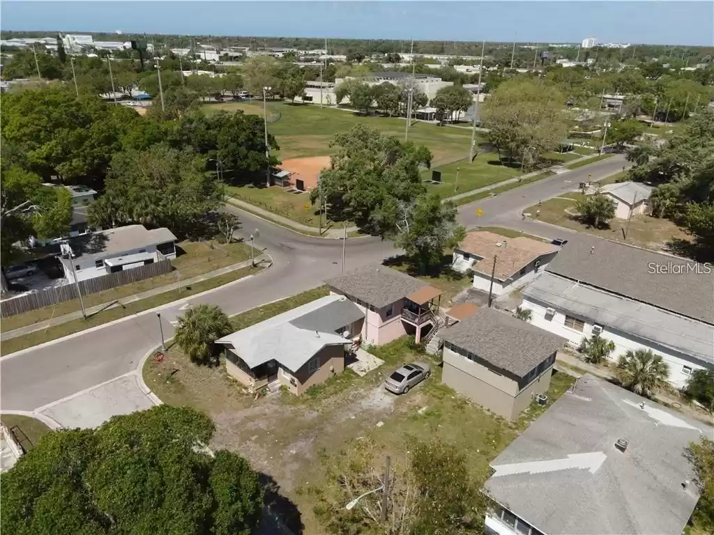 2593 LANGDON AVENUE, ST PETERSBURG, Florida 33712, 6 Bedrooms Bedrooms, ,Residential Income,For Sale,LANGDON,MFRT3506600