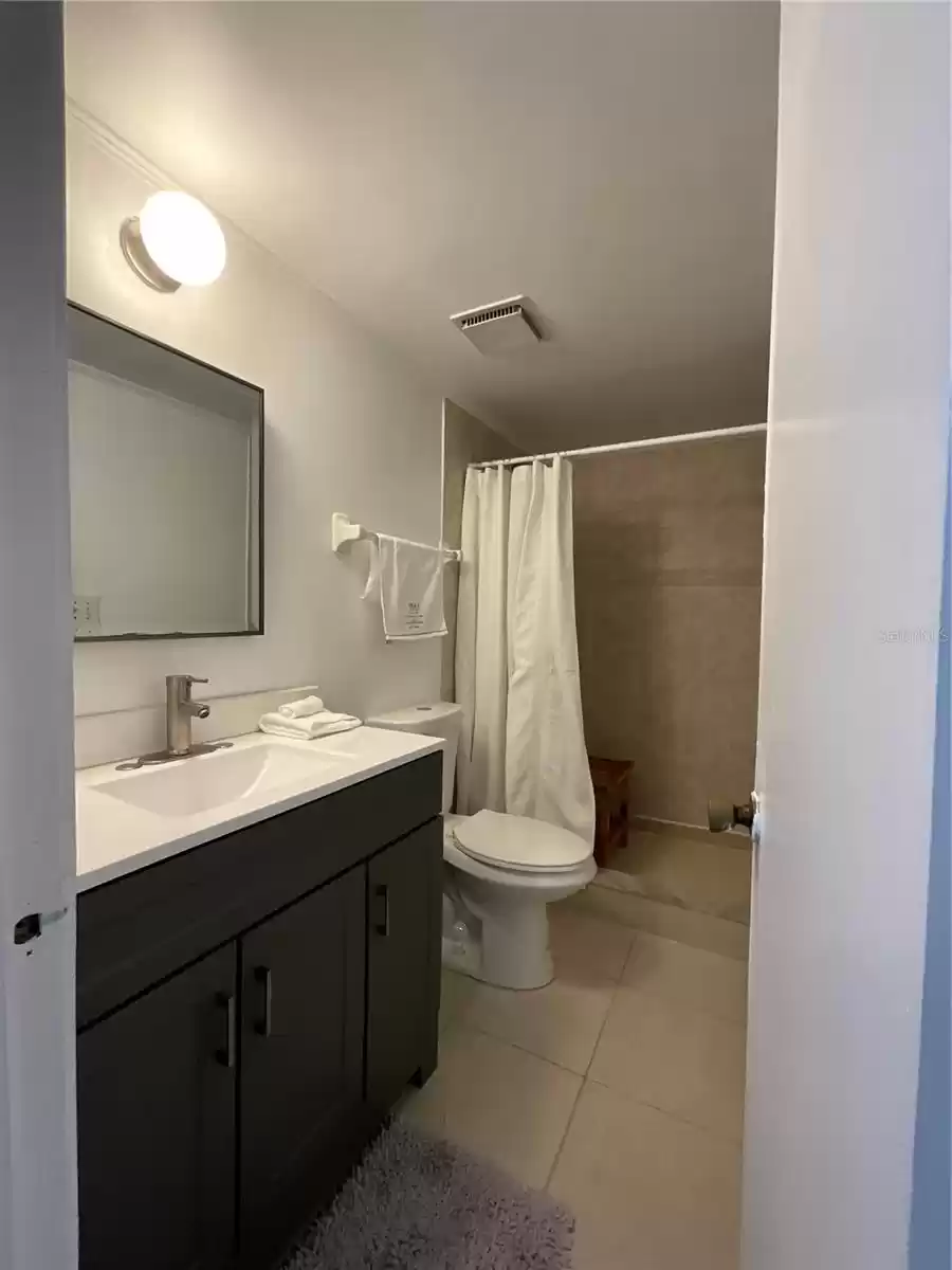 bathroom for studio 2