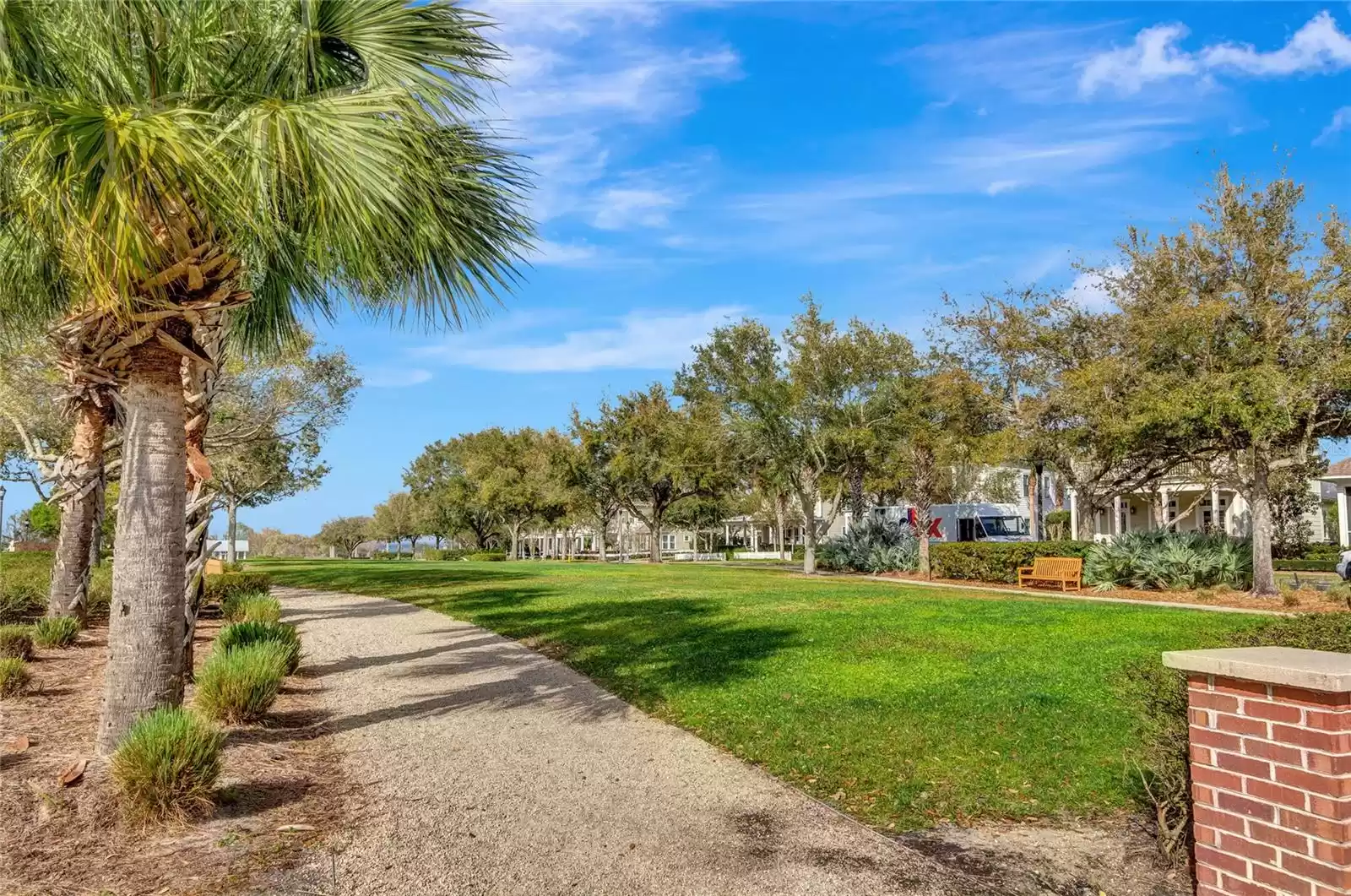 Oakland Park Amenities