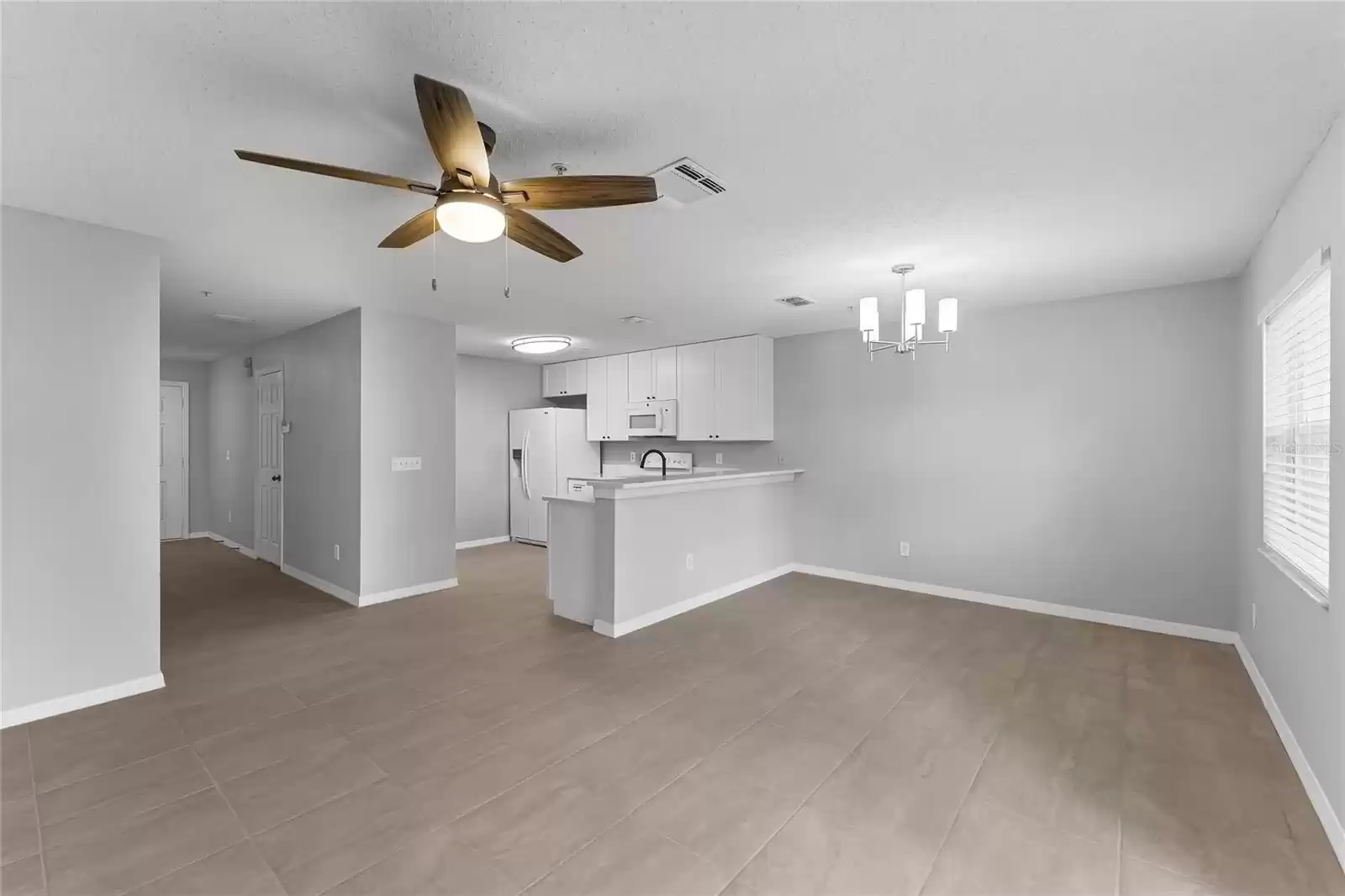 269 STERLING SPRINGS LANE, ALTAMONTE SPRINGS, Florida 32714, 2 Bedrooms Bedrooms, ,2 BathroomsBathrooms,Residential Lease,For Rent,STERLING SPRINGS,MFRO6253302