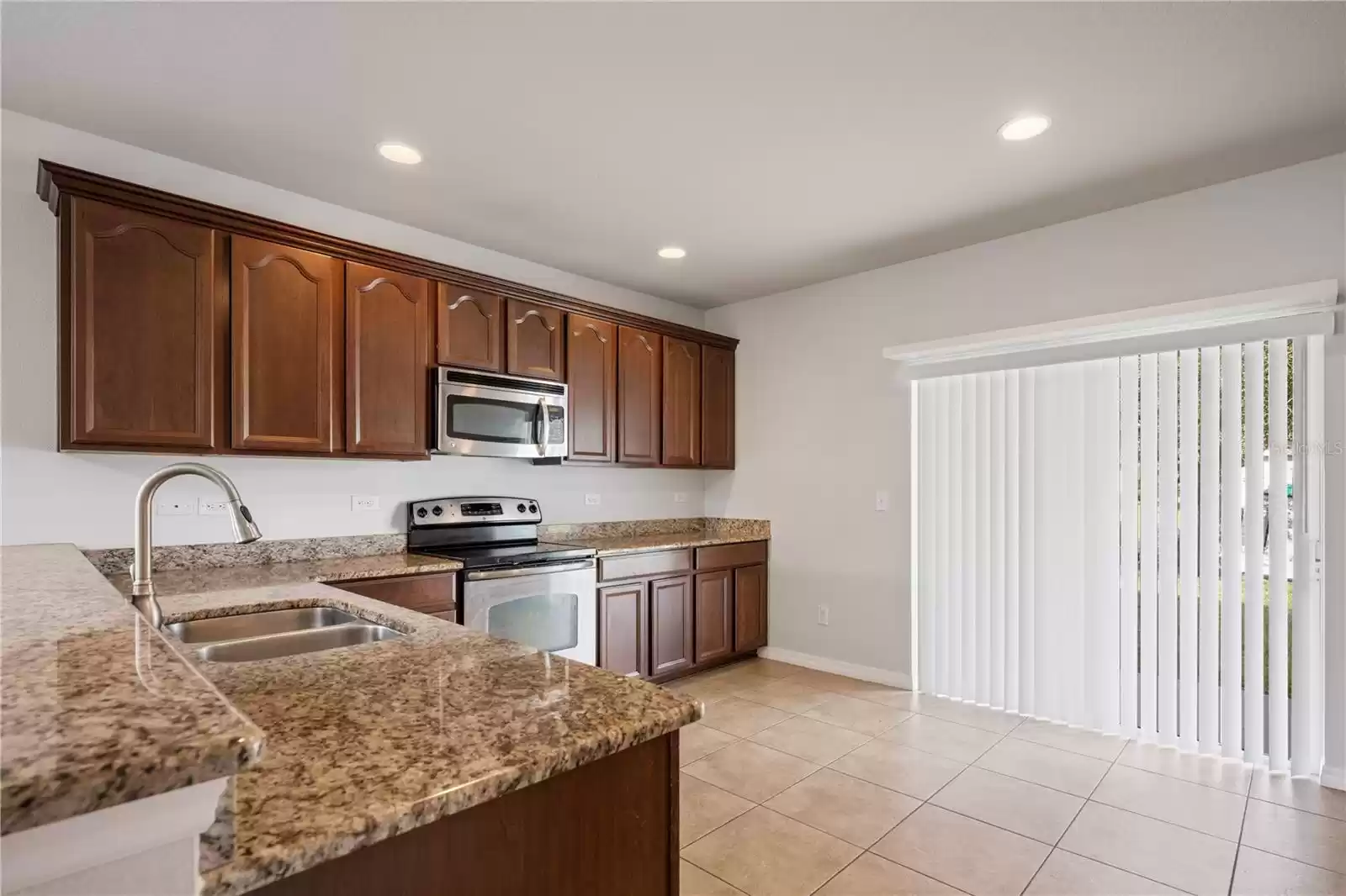 Spacious kitchen