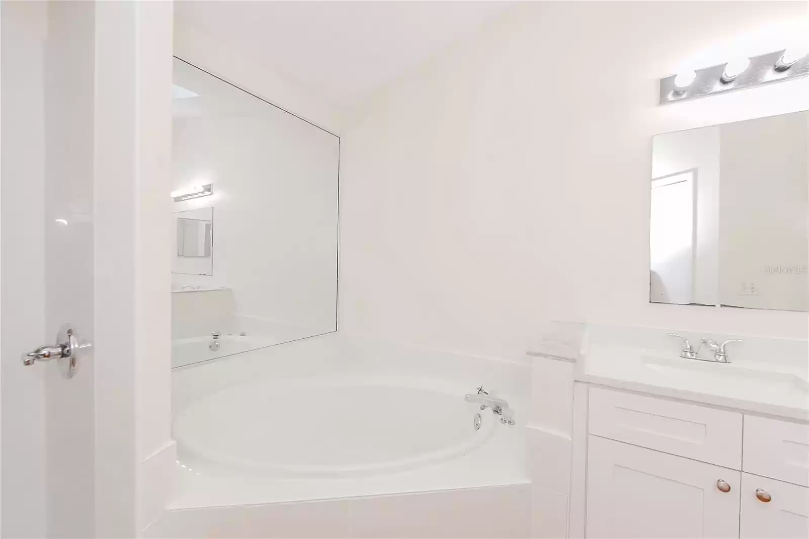 Primary Bathroom Garden Tub