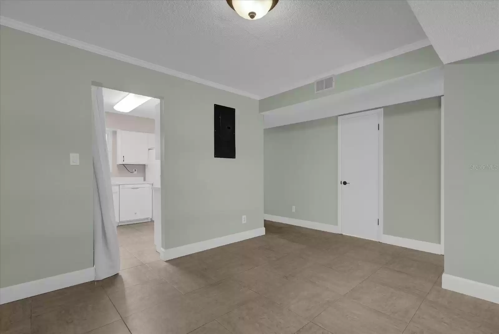 200 SAINT ANDREWS BOULEVARD, WINTER PARK, Florida 32792, 2 Bedrooms Bedrooms, ,1 BathroomBathrooms,Residential,For Sale,SAINT ANDREWS,MFRO6253379