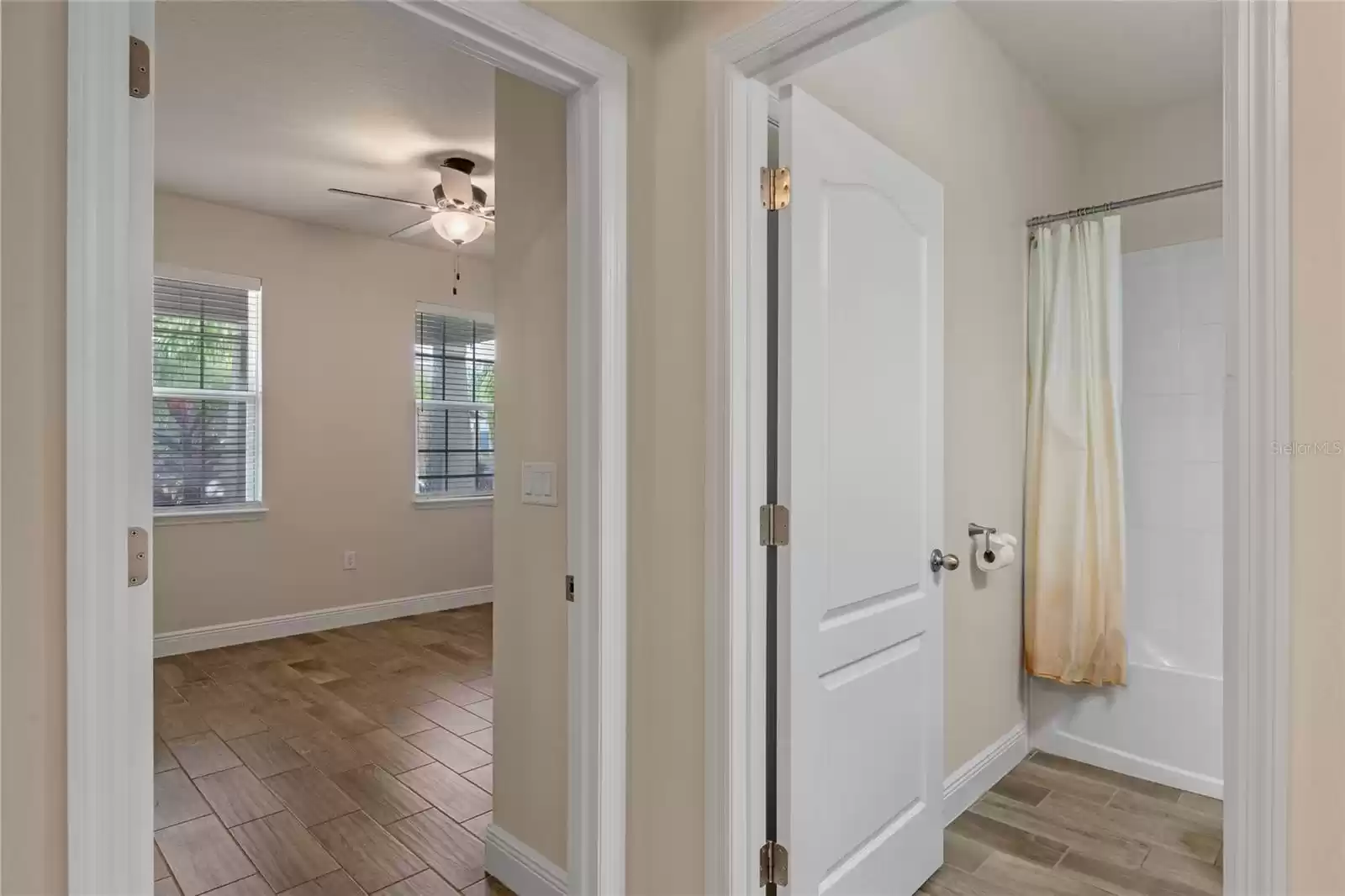 6187 GLORY BOWER DRIVE, WINTER GARDEN, Florida 34787, 3 Bedrooms Bedrooms, ,2 BathroomsBathrooms,Residential,For Sale,GLORY BOWER,MFRO6253385