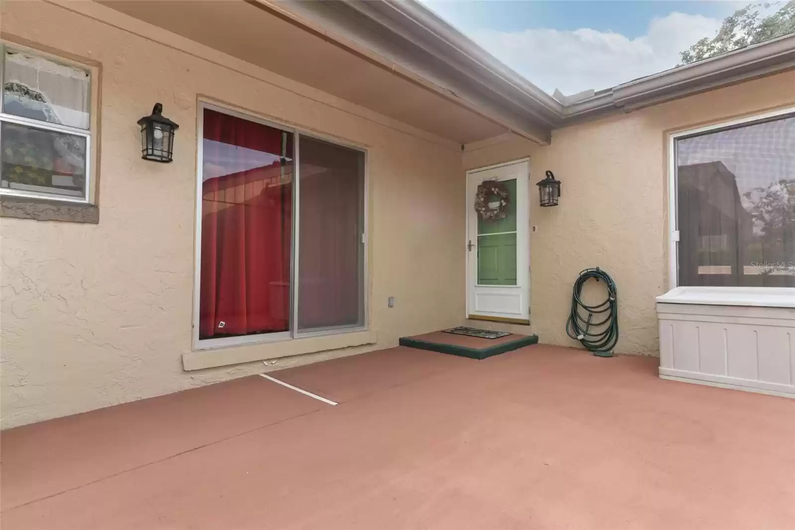 280 WINDMEADOWS STREET, ALTAMONTE SPRINGS, Florida 32701, 2 Bedrooms Bedrooms, ,2 BathroomsBathrooms,Residential,For Sale,WINDMEADOWS,MFRO6253778