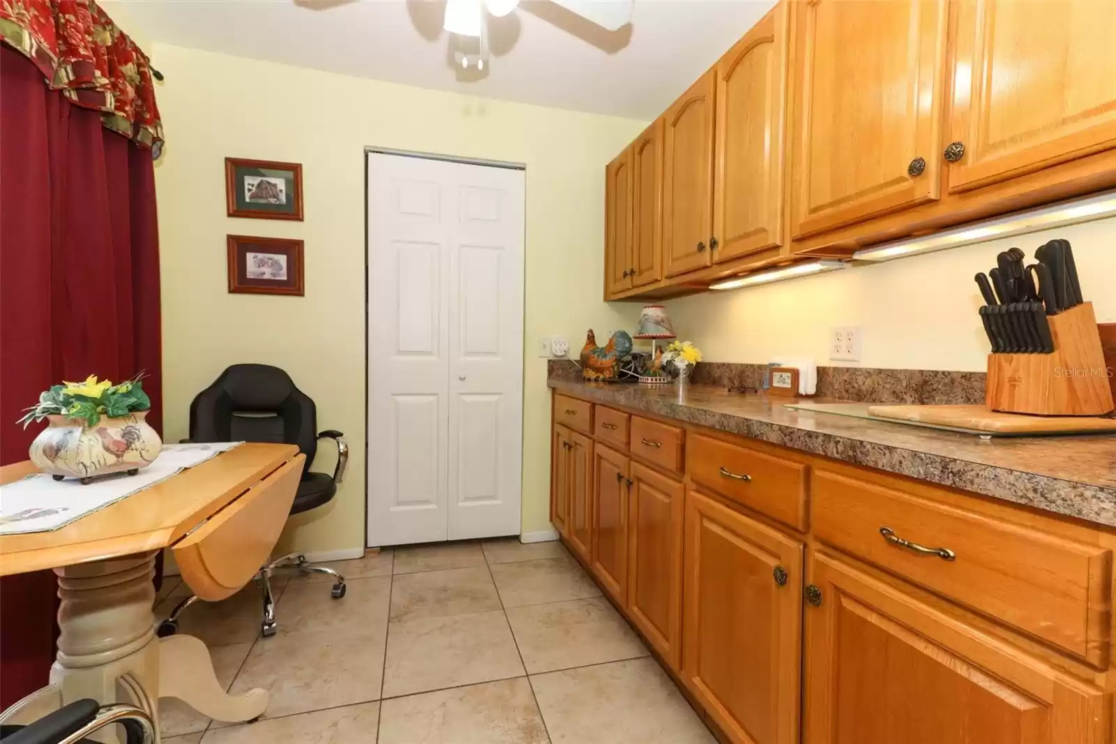 280 WINDMEADOWS STREET, ALTAMONTE SPRINGS, Florida 32701, 2 Bedrooms Bedrooms, ,2 BathroomsBathrooms,Residential,For Sale,WINDMEADOWS,MFRO6253778