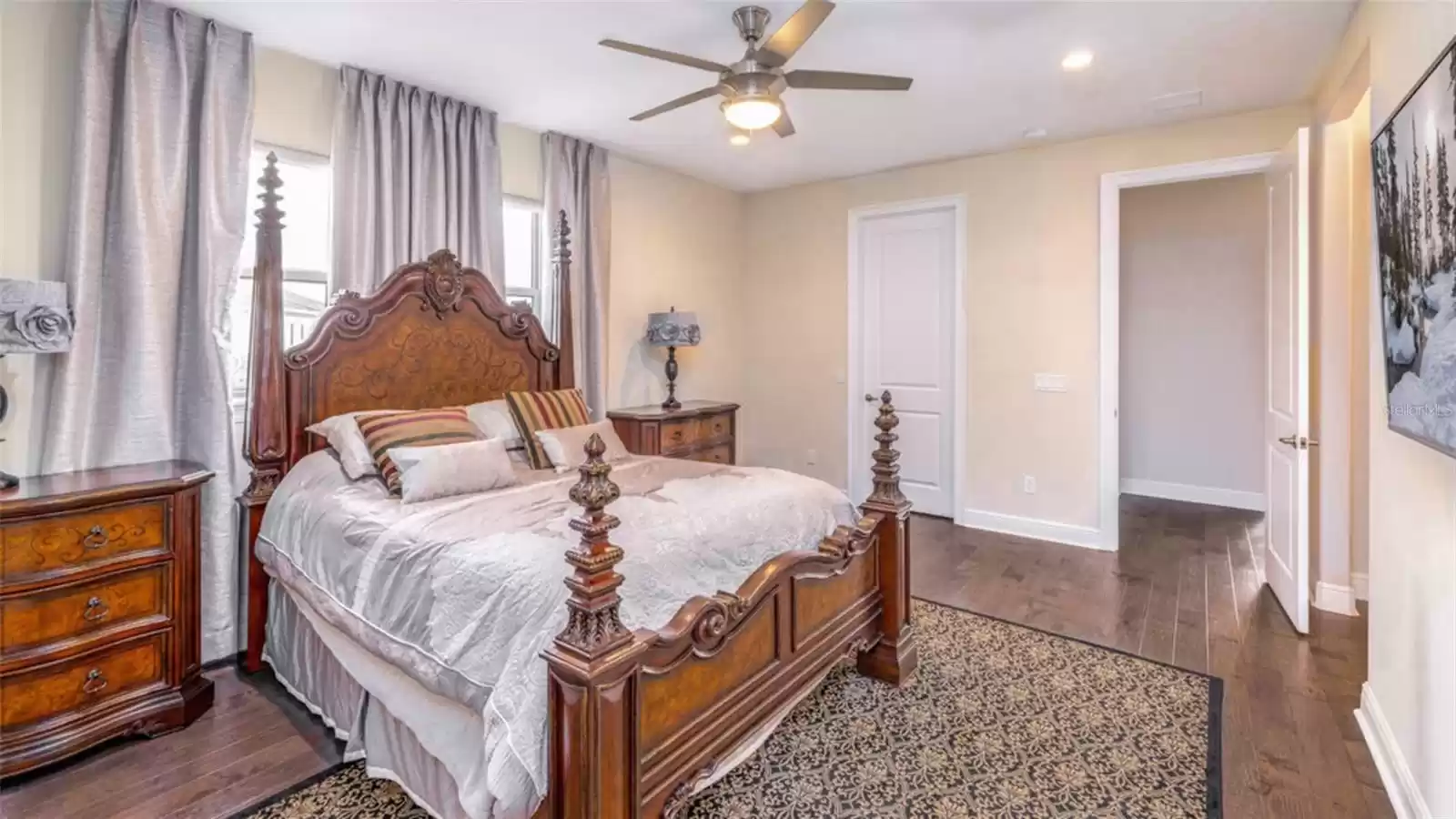 2nd Floor Bedroom 3 - ensuite with walk in closet