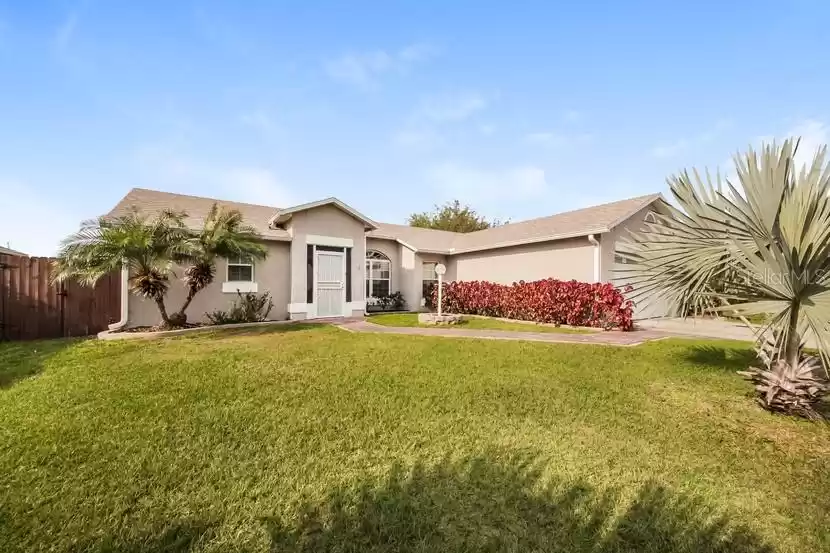 660 MESILLA DRIVE, KISSIMMEE, Florida 34758, 4 Bedrooms Bedrooms, ,3 BathroomsBathrooms,Residential Lease,For Rent,MESILLA,MFRO6253946