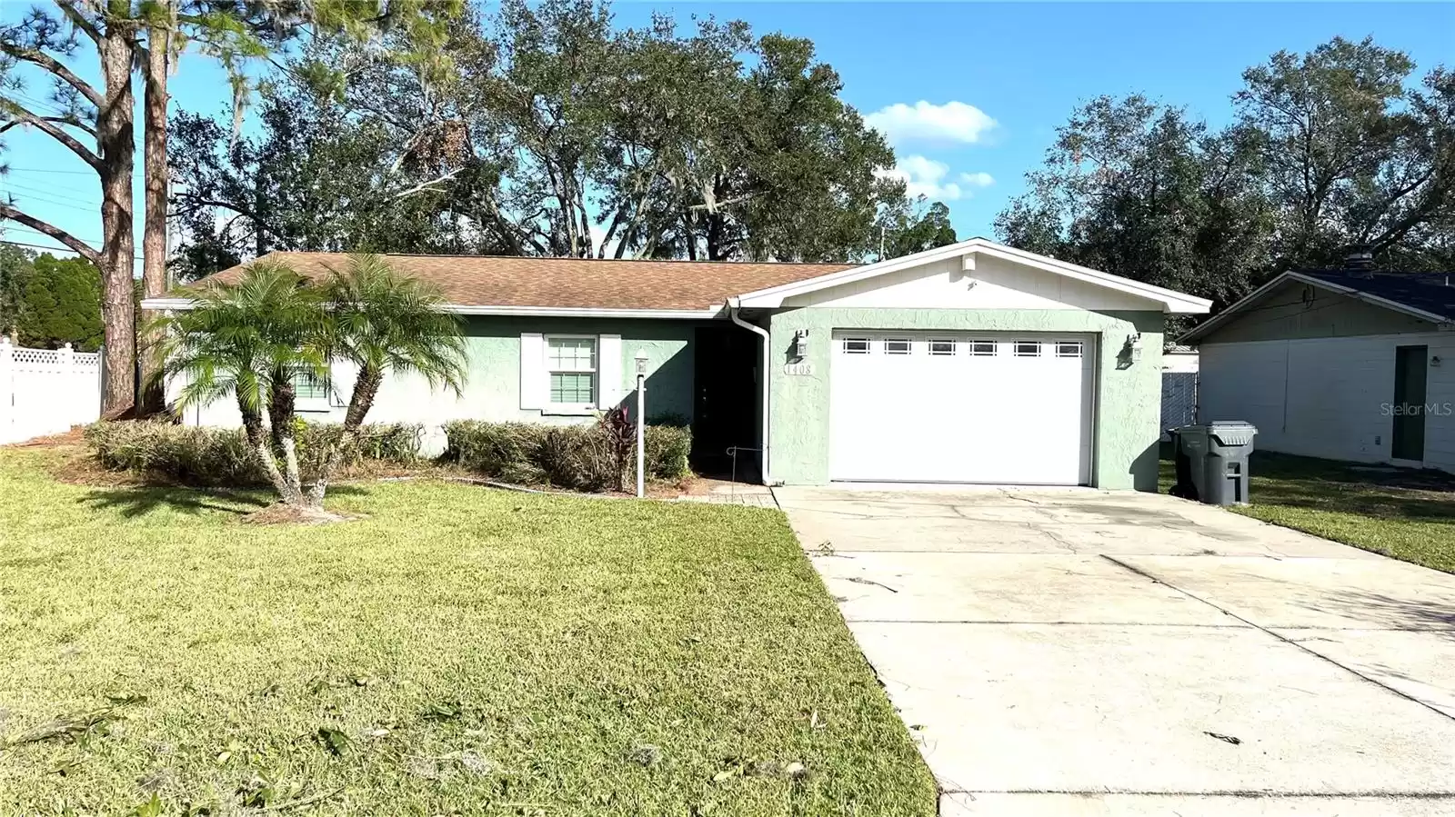 1408 DOLPHIN DRIVE, LAKELAND, Florida 33801, 3 Bedrooms Bedrooms, ,2 BathroomsBathrooms,Residential Lease,For Rent,DOLPHIN,MFRL4948547