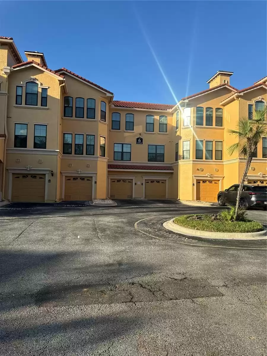 2724 VIA MURANO, CLEARWATER, Florida 33764, 2 Bedrooms Bedrooms, ,2 BathroomsBathrooms,Residential Lease,For Rent,VIA MURANO,MFRTB8316832