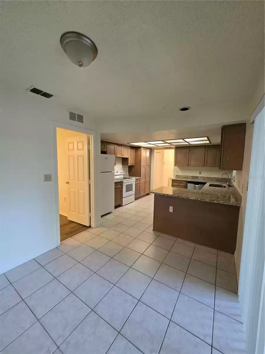 1600 SUMMERDALE DRIVE, CLEARWATER, Florida 33764, 3 Bedrooms Bedrooms, ,2 BathroomsBathrooms,Residential Lease,For Rent,SUMMERDALE,MFRTB8307217