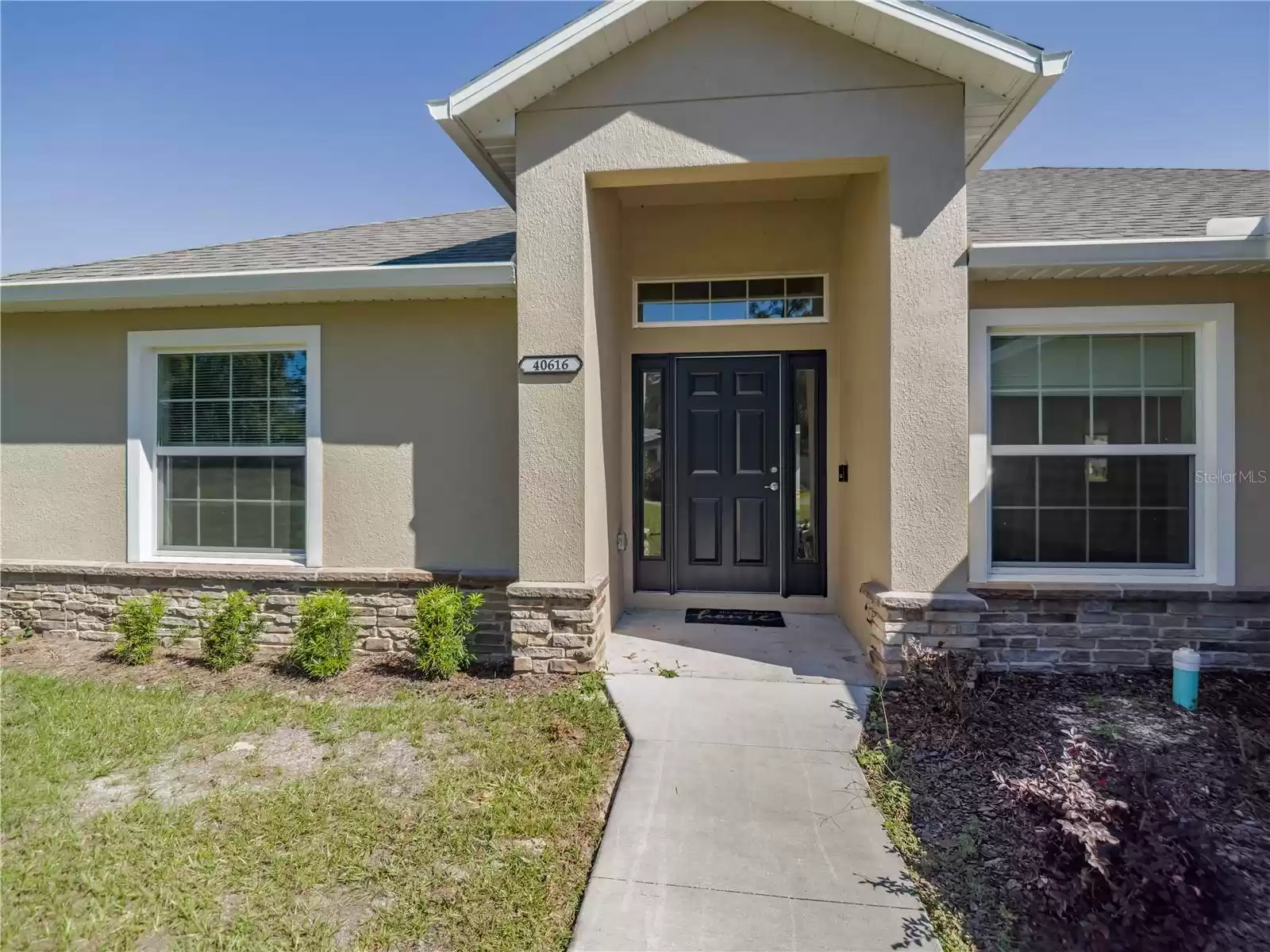 40616 FIRST AVENUE, UMATILLA, Florida 32784, 4 Bedrooms Bedrooms, ,2 BathroomsBathrooms,Residential Lease,For Rent,FIRST,MFRO6254040