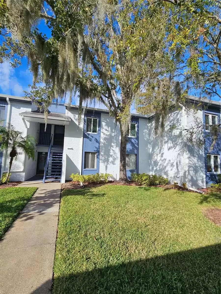 110 CYPRESS LANE, OLDSMAR, Florida 34677, 2 Bedrooms Bedrooms, ,2 BathroomsBathrooms,Residential Lease,For Rent,CYPRESS,MFRTB8316850