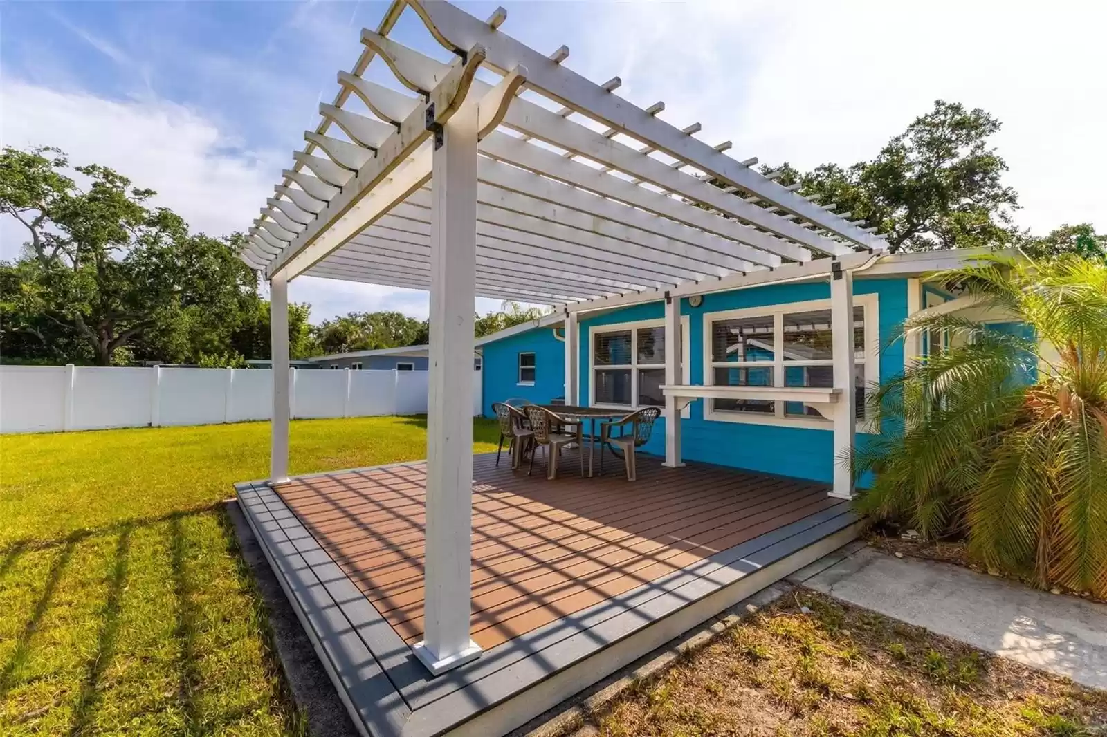 Back deck pergola