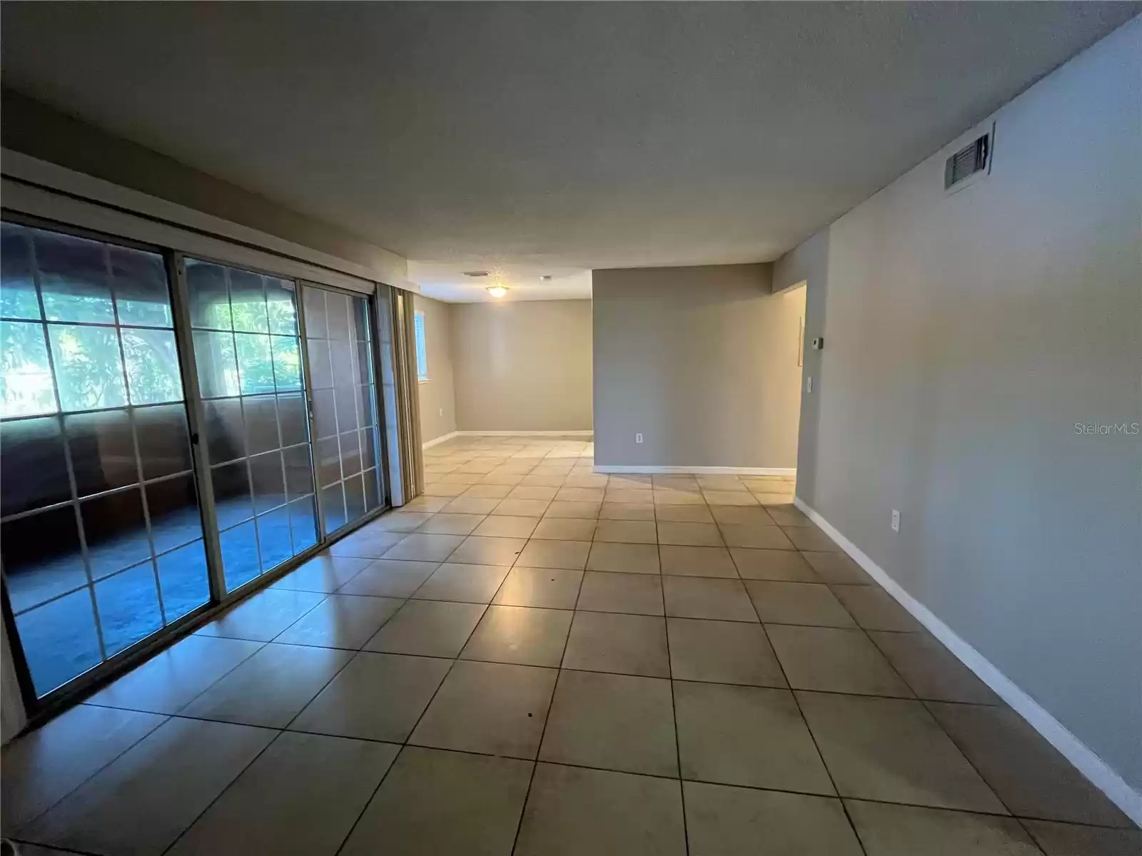 4144 VERSAILLES DRIVE, ORLANDO, Florida 32808, 2 Bedrooms Bedrooms, ,2 BathroomsBathrooms,Residential Lease,For Rent,VERSAILLES,MFRO6254241