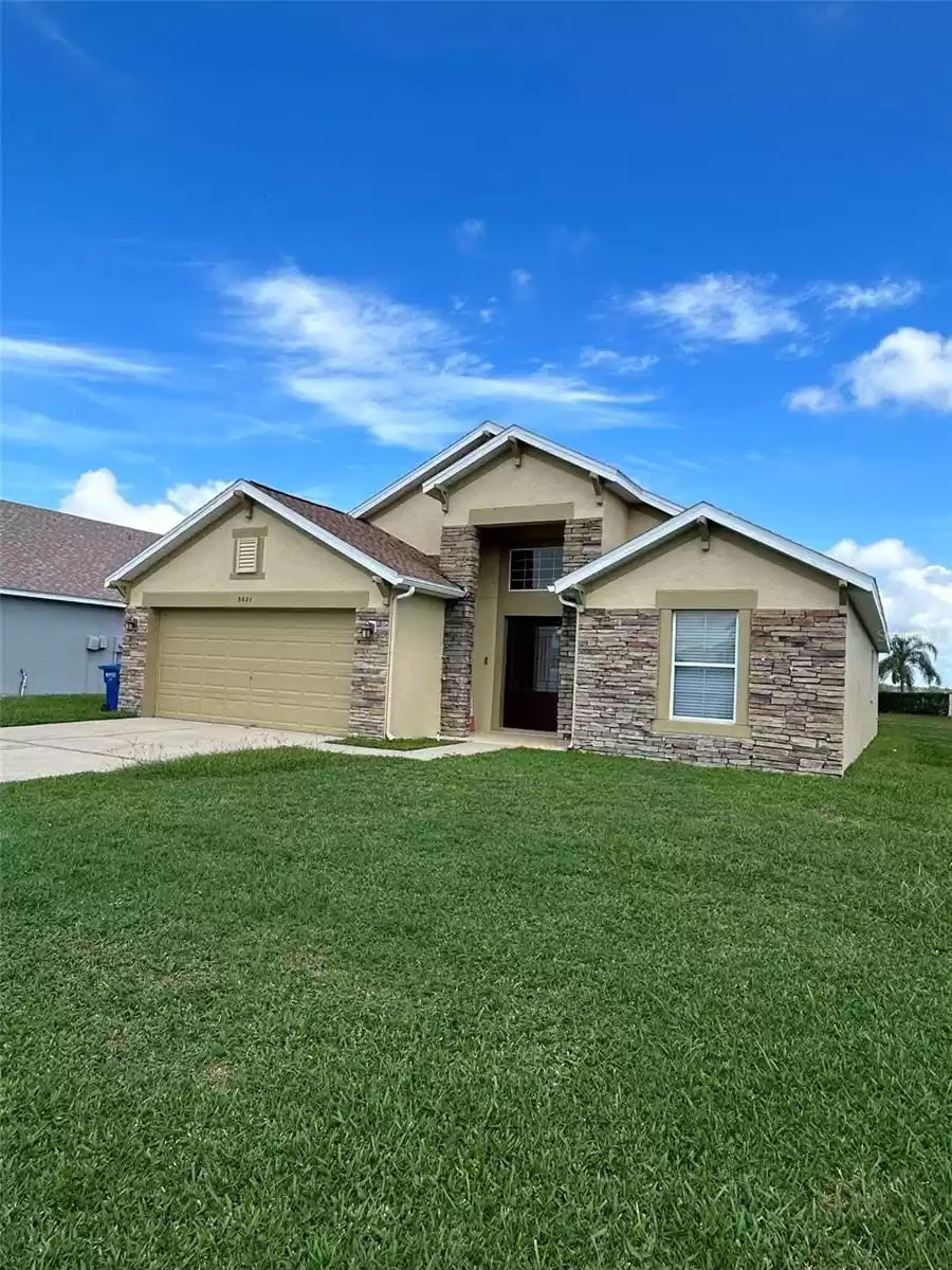 3021 BUCKEYE POINTE DRIVE, WINTER HAVEN, Florida 33881, 3 Bedrooms Bedrooms, ,2 BathroomsBathrooms,Residential Lease,For Rent,BUCKEYE POINTE,MFRO6254089