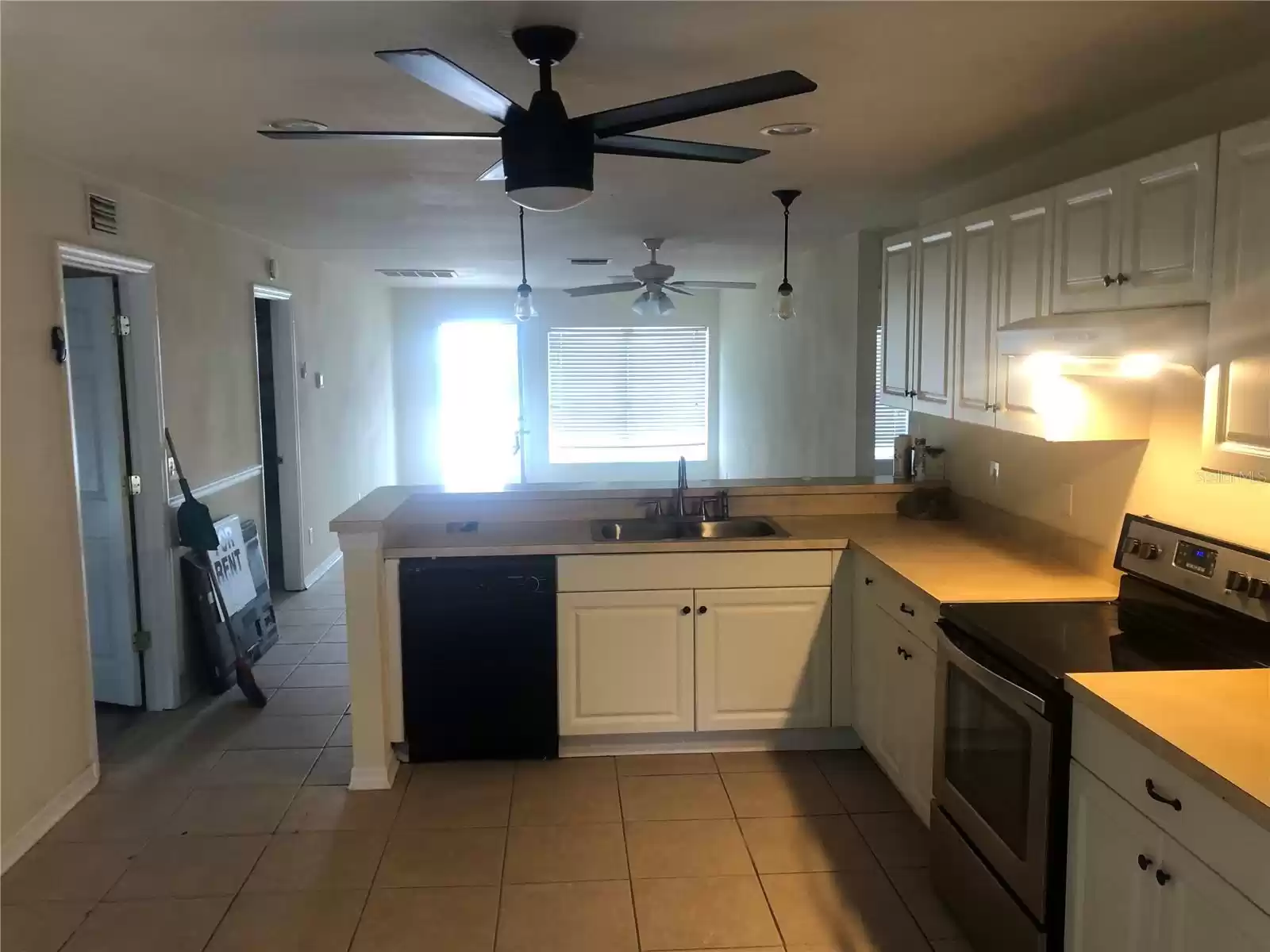 3806 58TH STREET, TAMPA, Florida 33619, 3 Bedrooms Bedrooms, ,2 BathroomsBathrooms,Residential Lease,For Rent,58TH,MFRO6254315