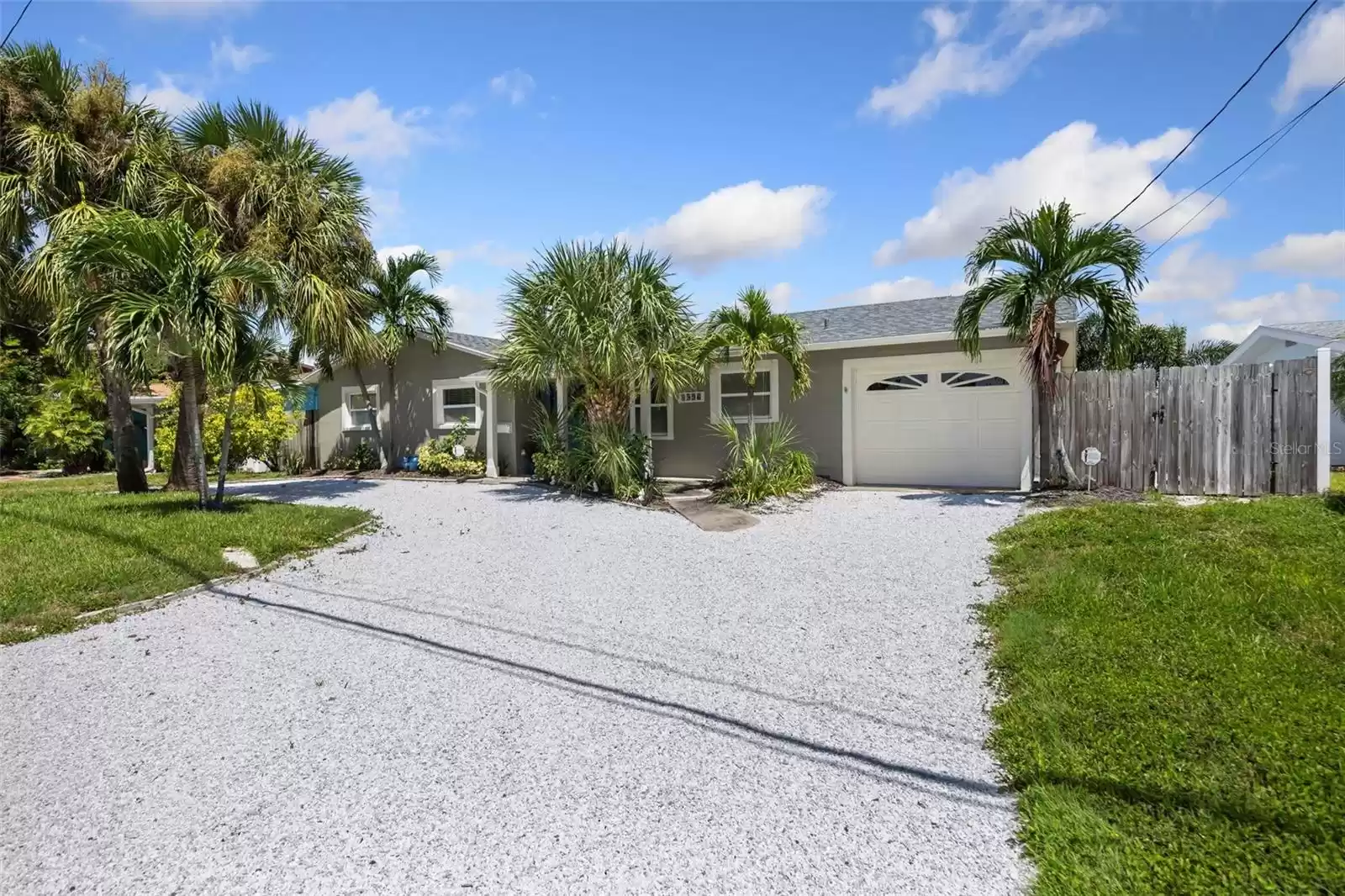 3596 BEACH DRIVE, ST PETERSBURG, Florida 33705, 3 Bedrooms Bedrooms, ,2 BathroomsBathrooms,Residential Lease,For Rent,BEACH,MFRO6239403