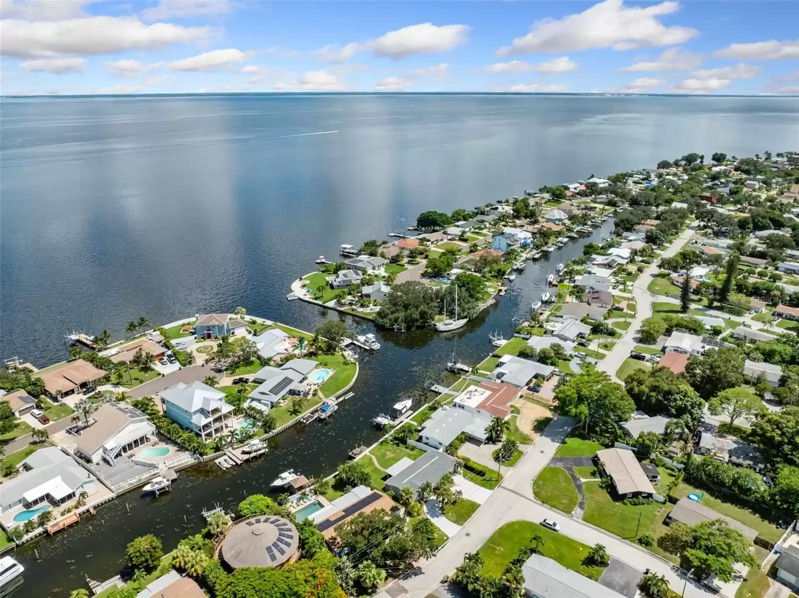 3596 BEACH DRIVE, ST PETERSBURG, Florida 33705, 3 Bedrooms Bedrooms, ,2 BathroomsBathrooms,Residential Lease,For Rent,BEACH,MFRO6239403