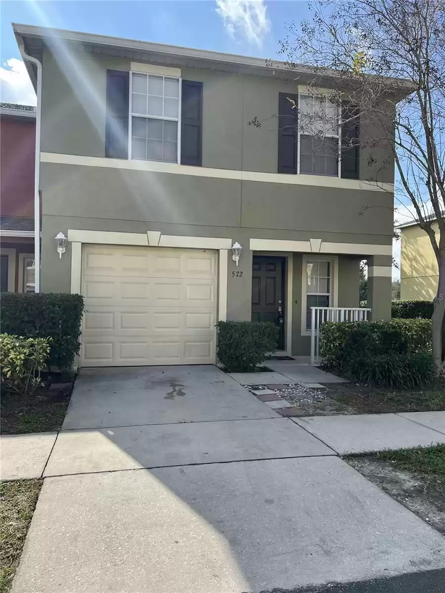 572 CRESTING OAK CIRCLE, ORLANDO, Florida 32824, 3 Bedrooms Bedrooms, ,2 BathroomsBathrooms,Residential Lease,For Rent,CRESTING OAK,MFRO6254389