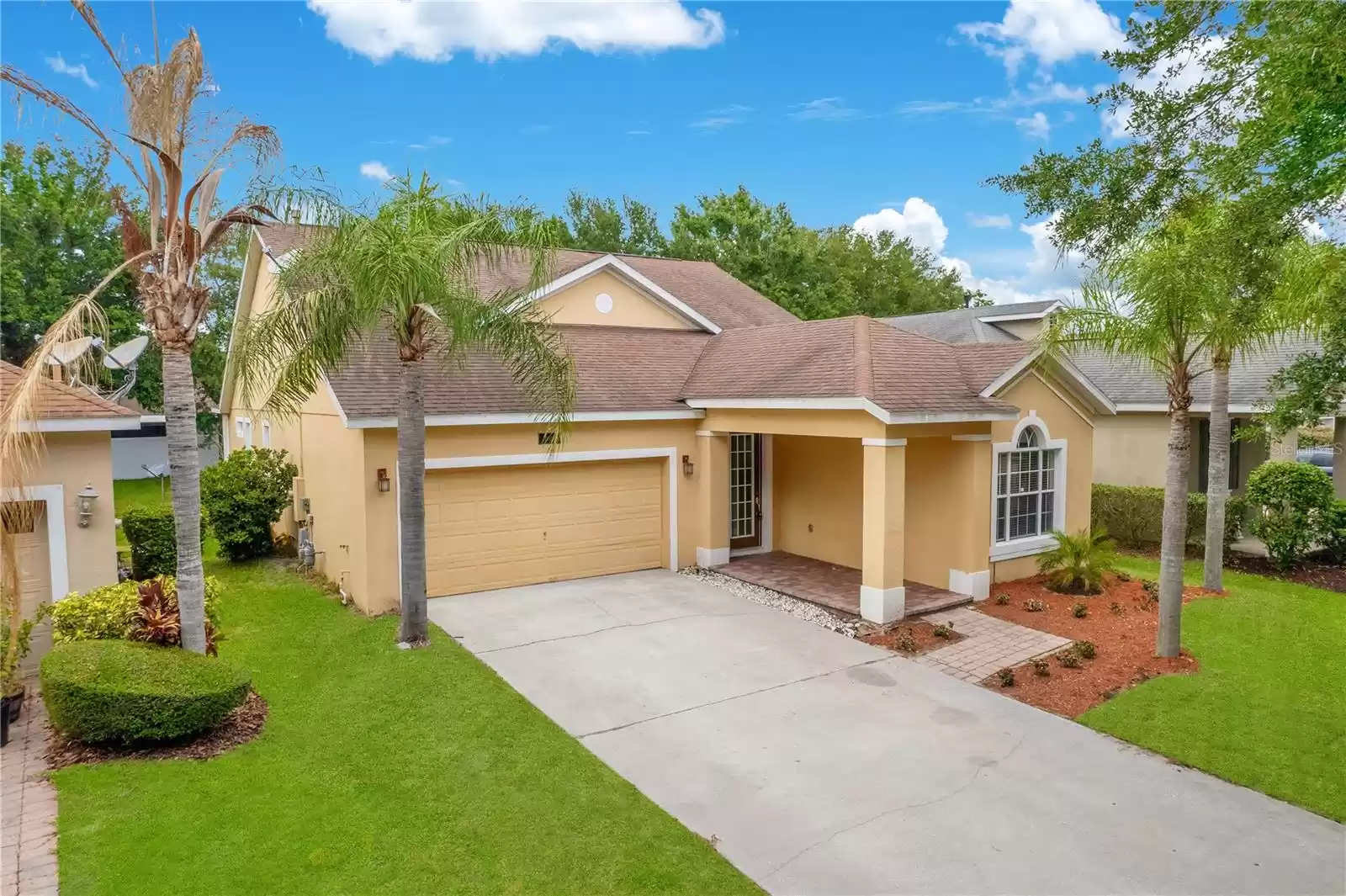 13927 BLUEBIRD POND ROAD, WINDERMERE, Florida 34786, 3 Bedrooms Bedrooms, ,2 BathroomsBathrooms,Residential Lease,For Rent,BLUEBIRD POND,MFRO6254616