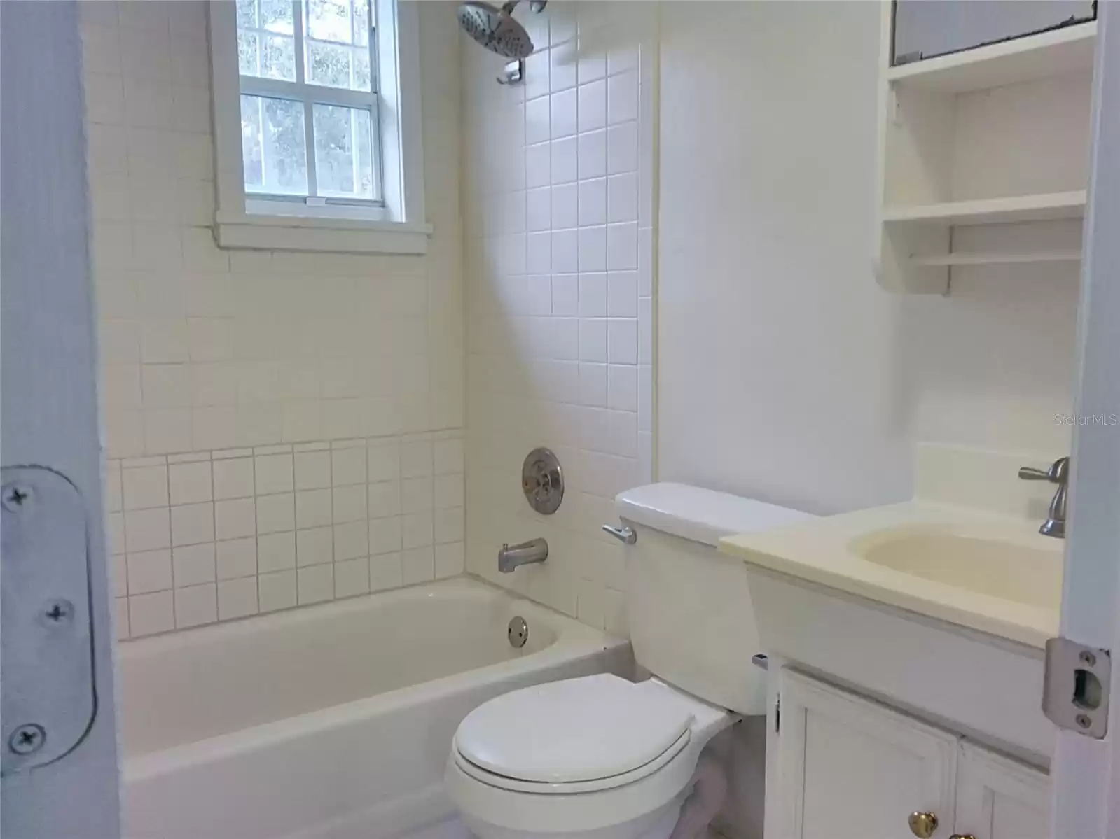 528 NEW HAMPSHIRE AVENUE, DELAND, Florida 32720, 3 Bedrooms Bedrooms, ,1 BathroomBathrooms,Residential Lease,For Rent,NEW HAMPSHIRE,MFRV4939235