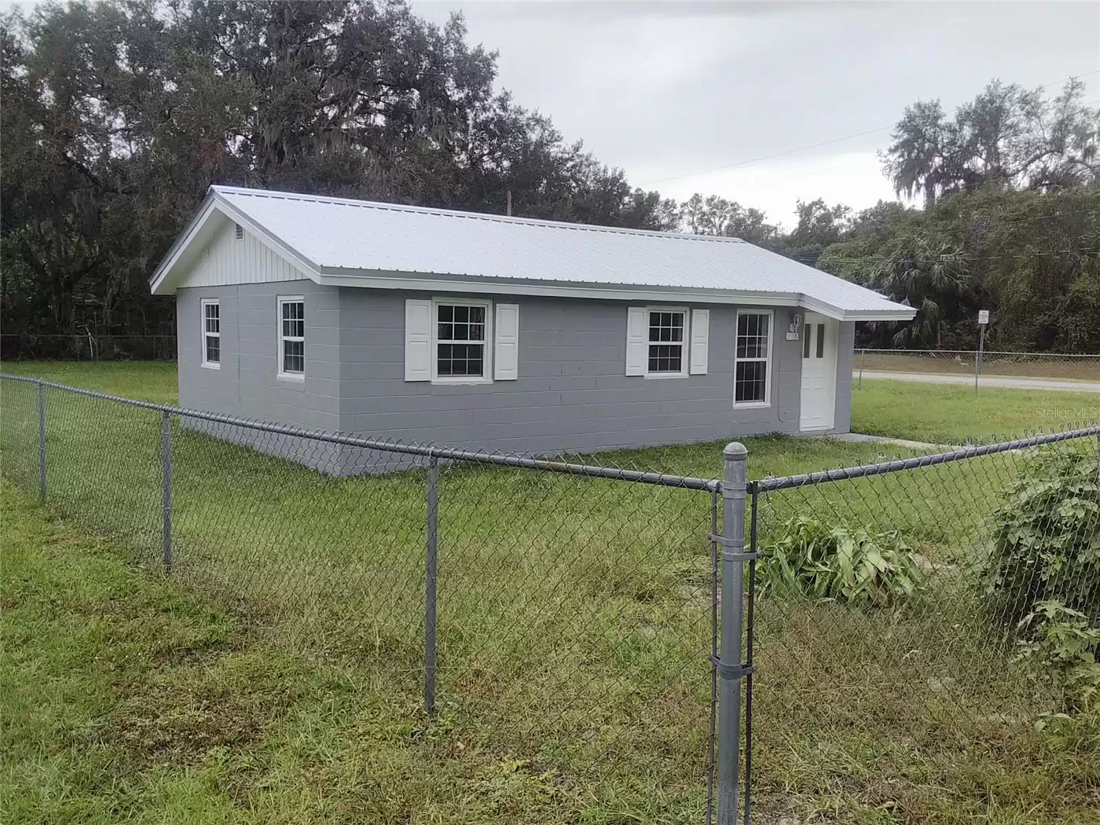 528 NEW HAMPSHIRE AVENUE, DELAND, Florida 32720, 3 Bedrooms Bedrooms, ,1 BathroomBathrooms,Residential Lease,For Rent,NEW HAMPSHIRE,MFRV4939235