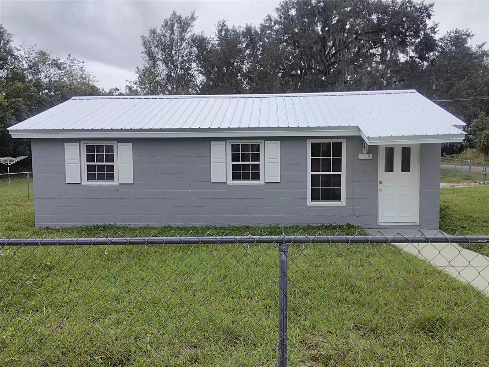 528 NEW HAMPSHIRE AVENUE, DELAND, Florida 32720, 3 Bedrooms Bedrooms, ,1 BathroomBathrooms,Residential Lease,For Rent,NEW HAMPSHIRE,MFRV4939235