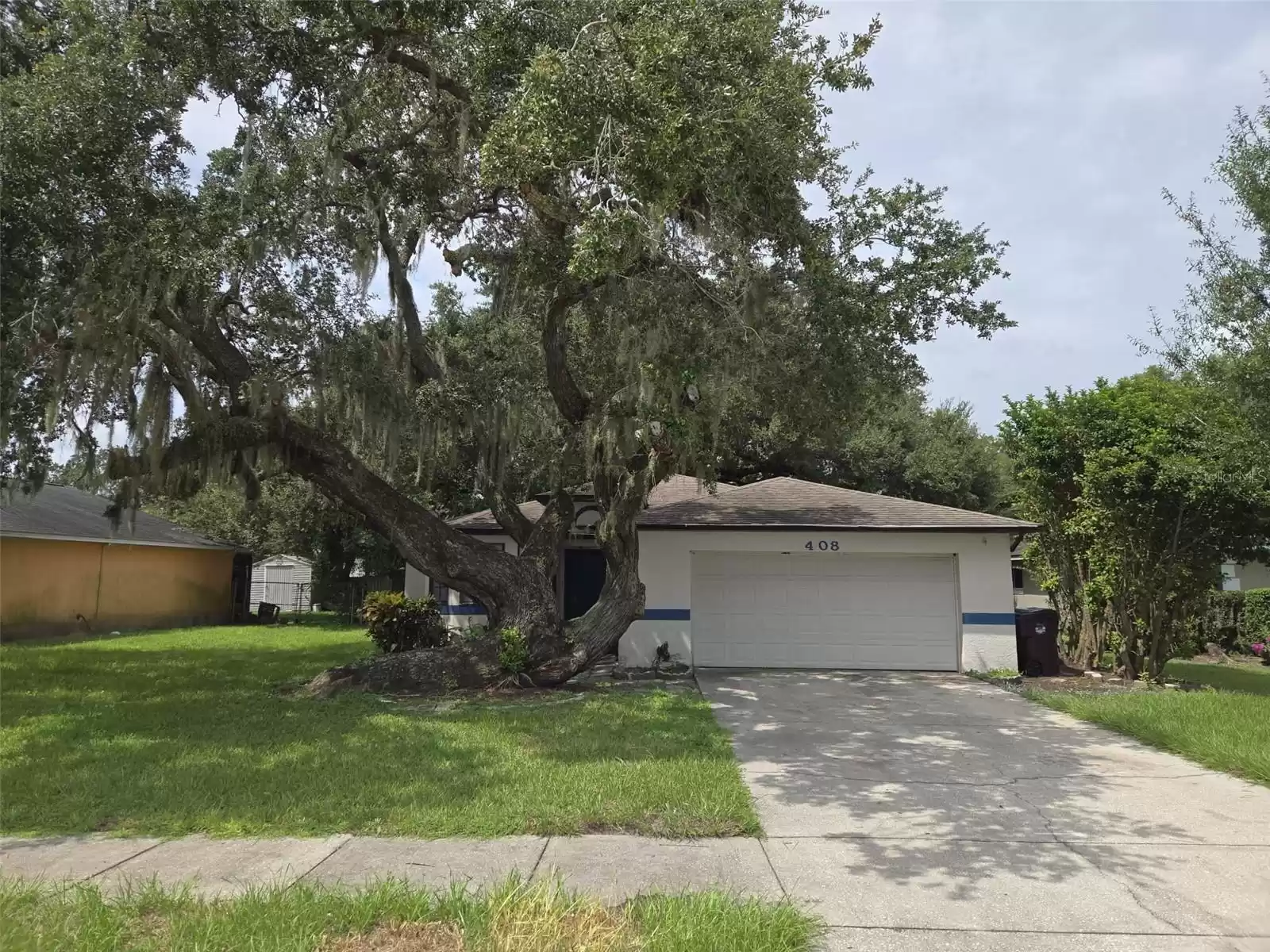 408 CHANCELLOR COURT, SAINT CLOUD, Florida 34769, 3 Bedrooms Bedrooms, ,2 BathroomsBathrooms,Residential Lease,For Rent,CHANCELLOR,MFRO6254632